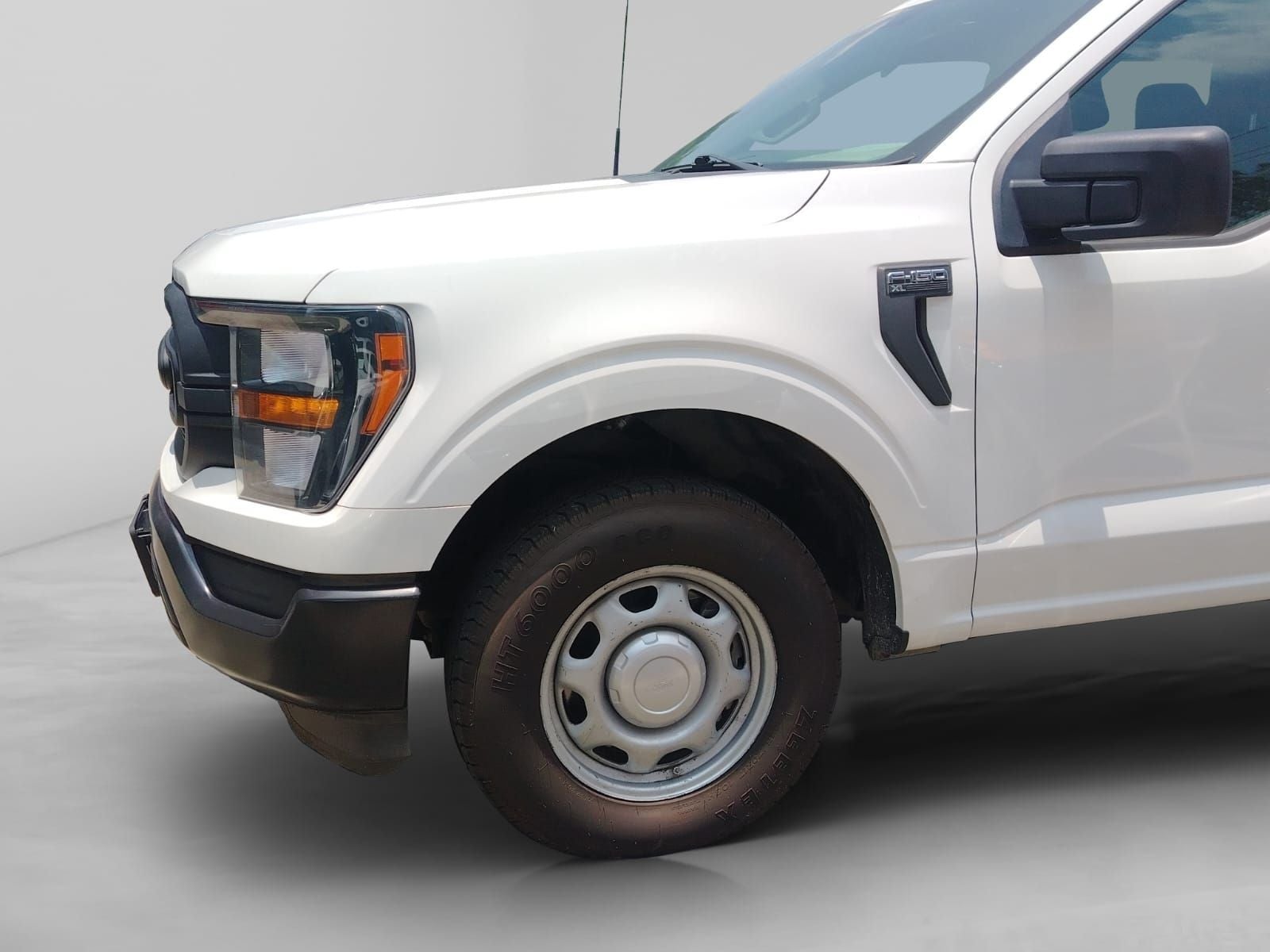 2023 Ford F-150 4P XL CREW CAB 4X2 V63.3 AUT