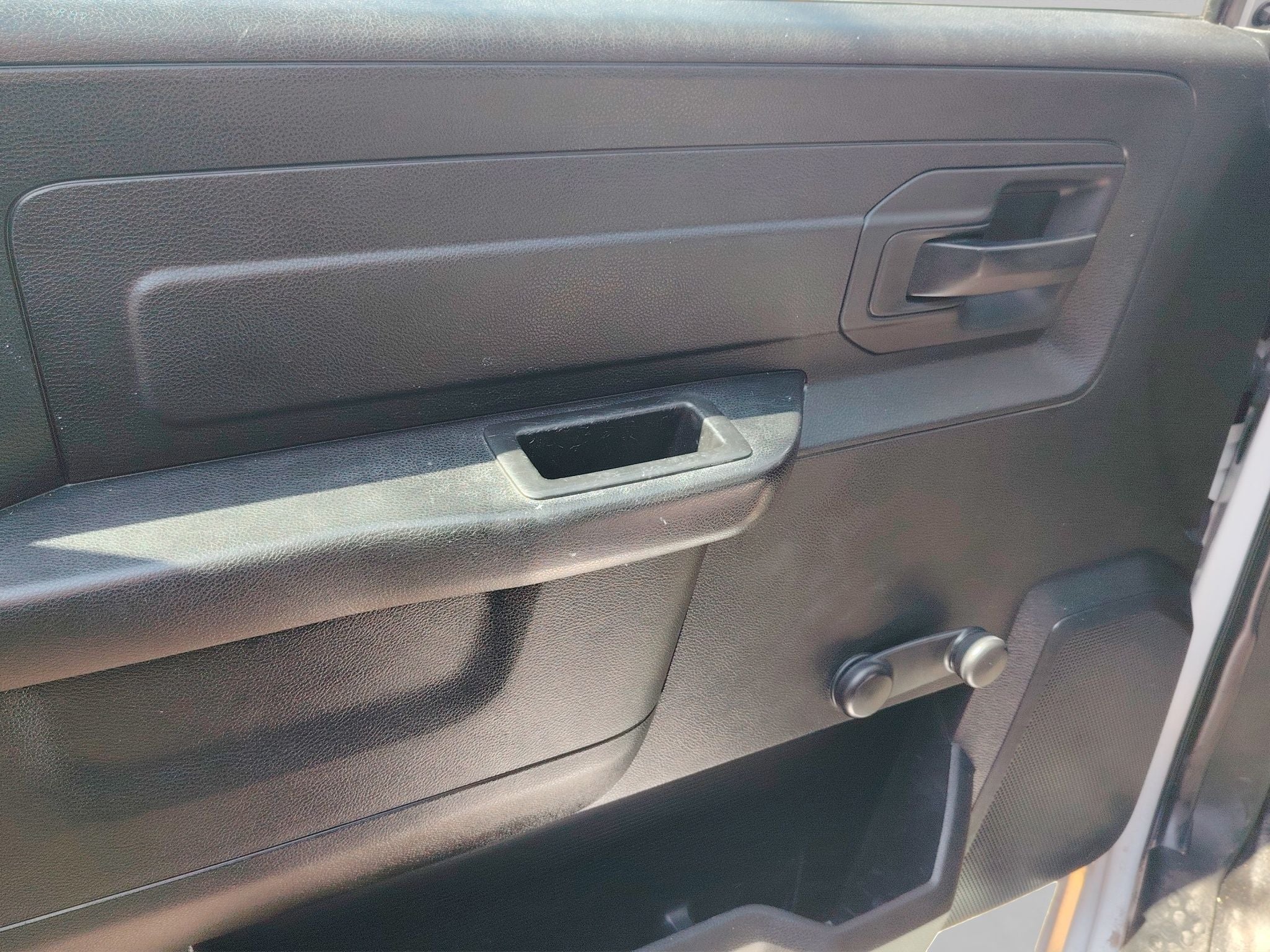 2020 RAM 1500 2 PTS ST V6 36L TA AAC