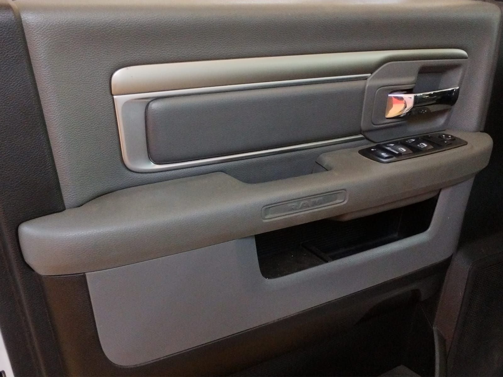 2020 RAM 1500 4 PTS CREW CAB SLT V6 36L TA 4X4