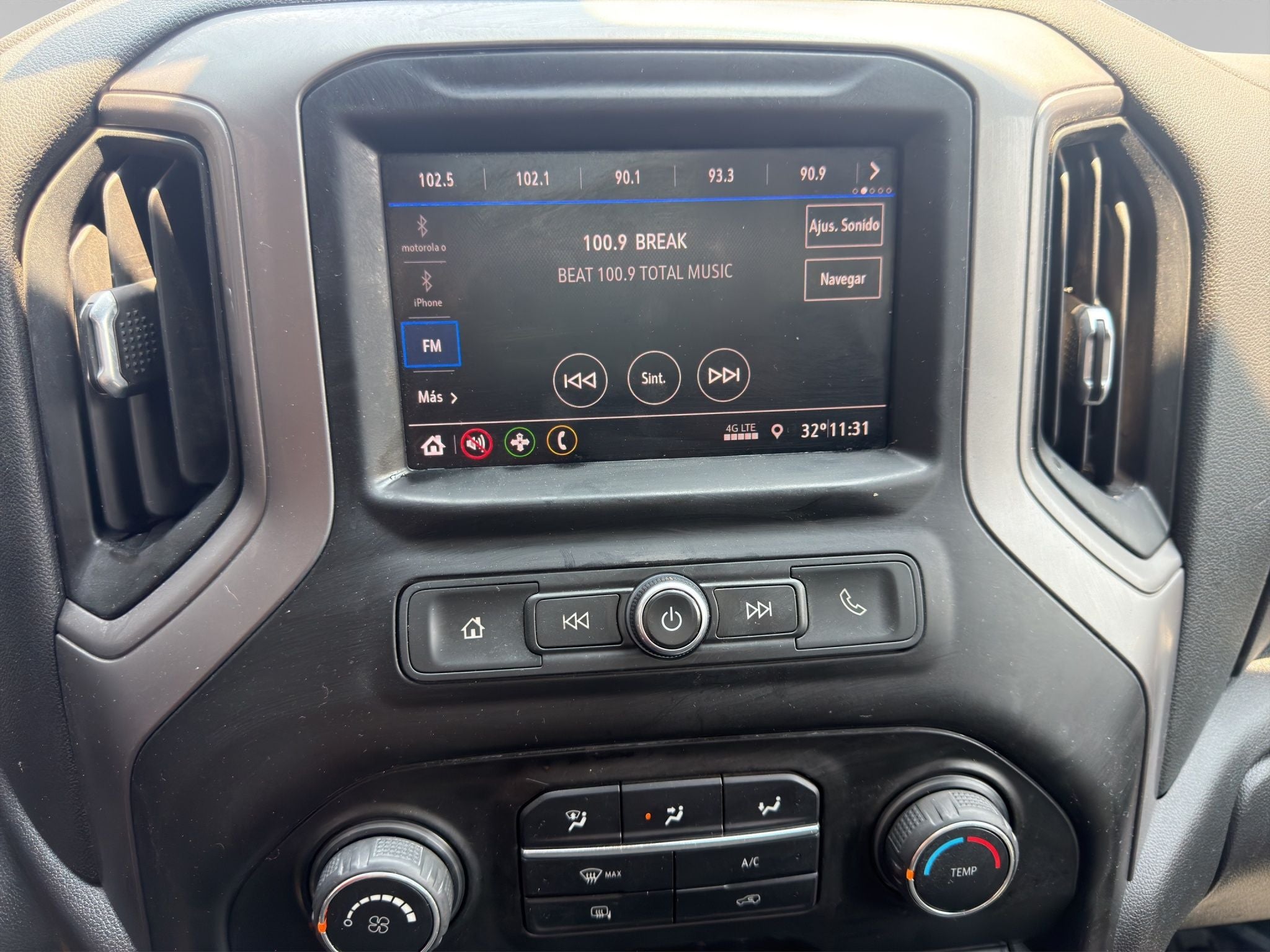 2020 Chevrolet SILVERADO 2 PTS 1500 WT CABINA REGULAR TA AAC