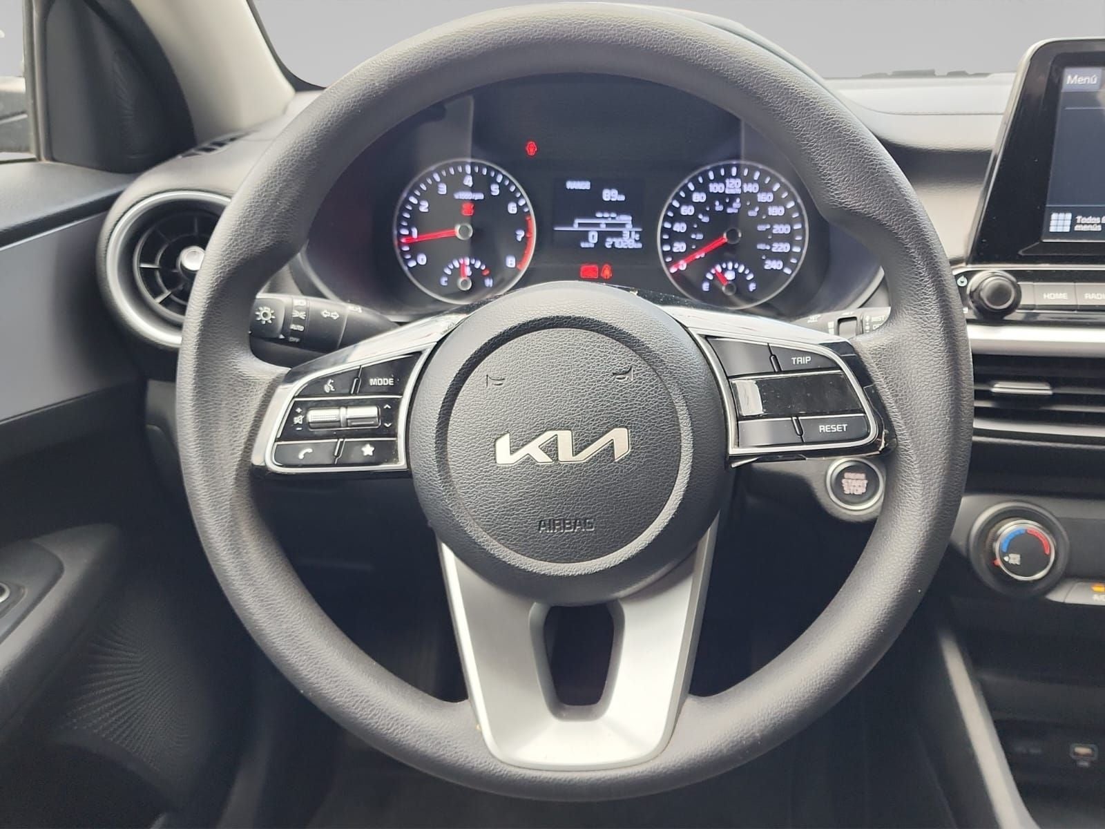 2024 Kia FORTE 4P LX L42.0 MAN
