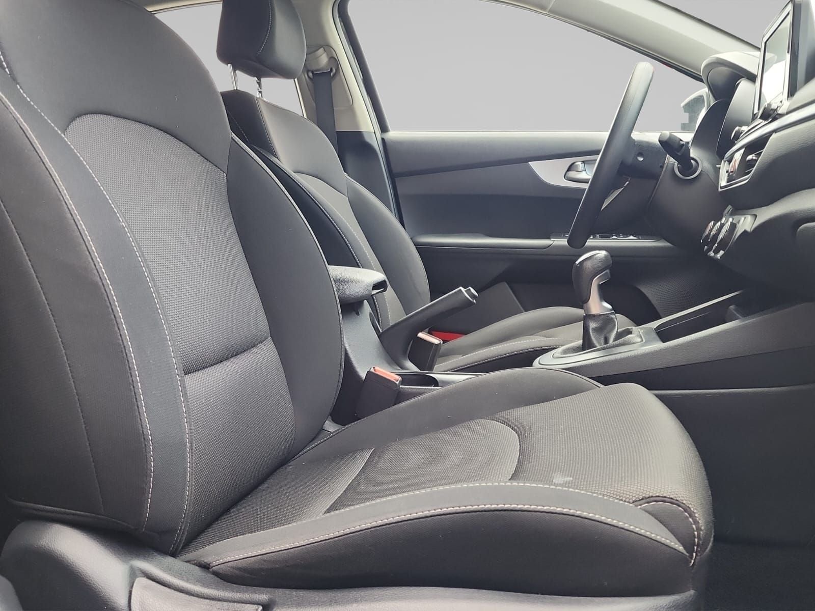 2024 Kia FORTE 4P LX L42.0 MAN