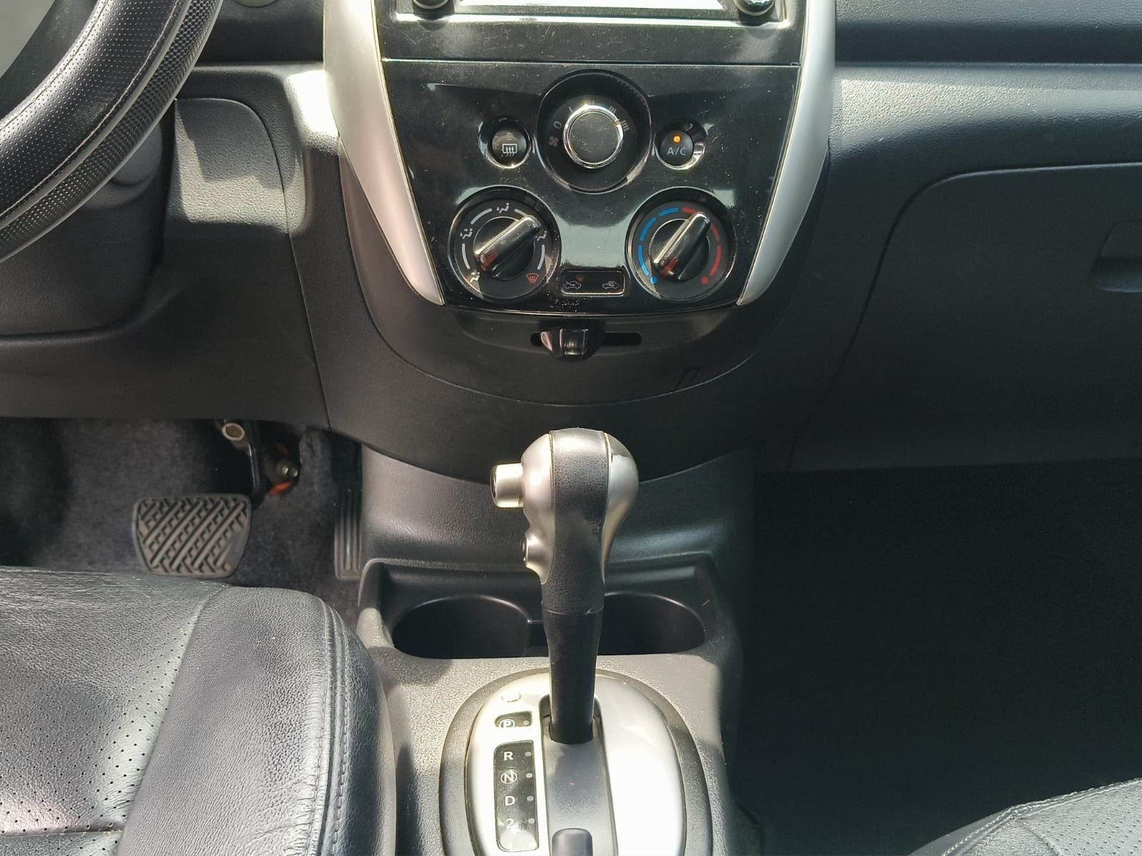 2016 Nissan VERSA 4 PTS EXCLUSIVE TA AAC VE PIEL GPS F NIEBLA RA-15