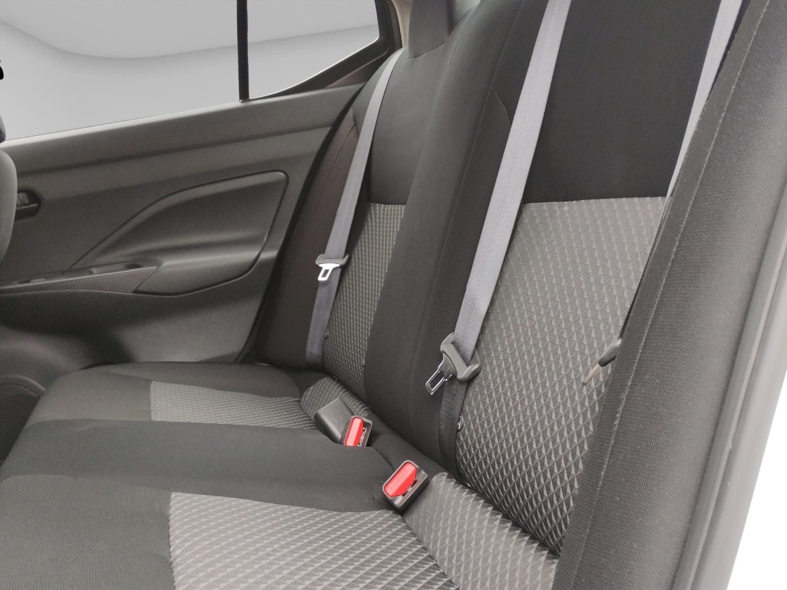 2024 Nissan VERSA 4P SENSE L41.6 AUT
