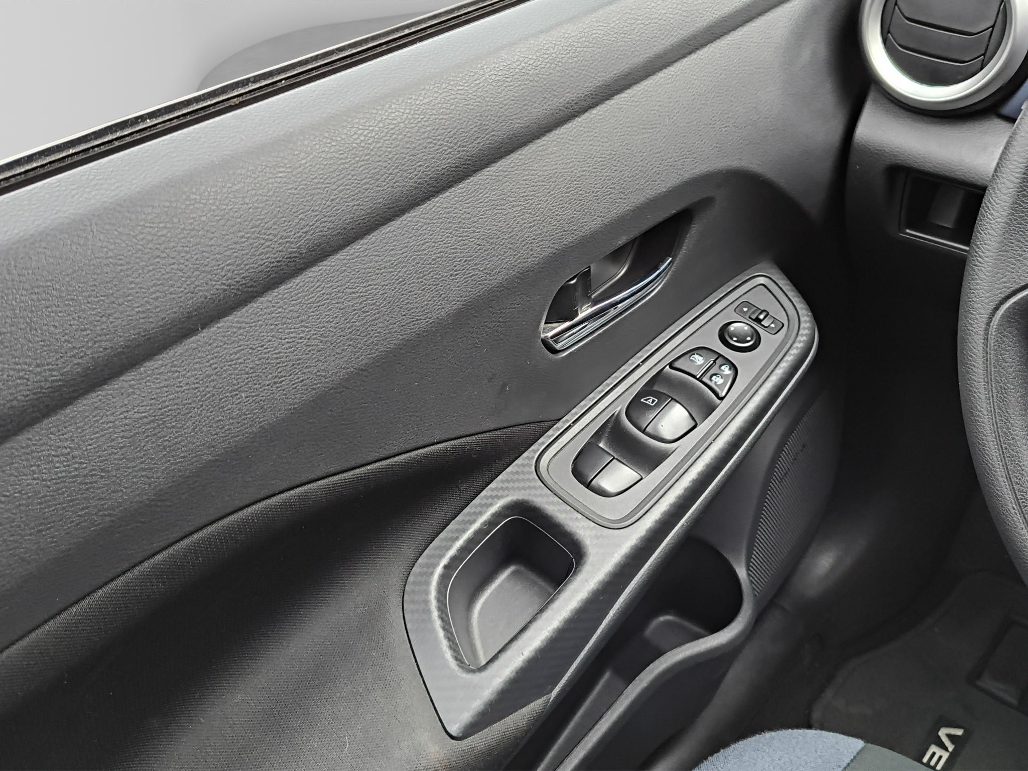 2024 Nissan VERSA 4P ADVANCE L41.6 AUT