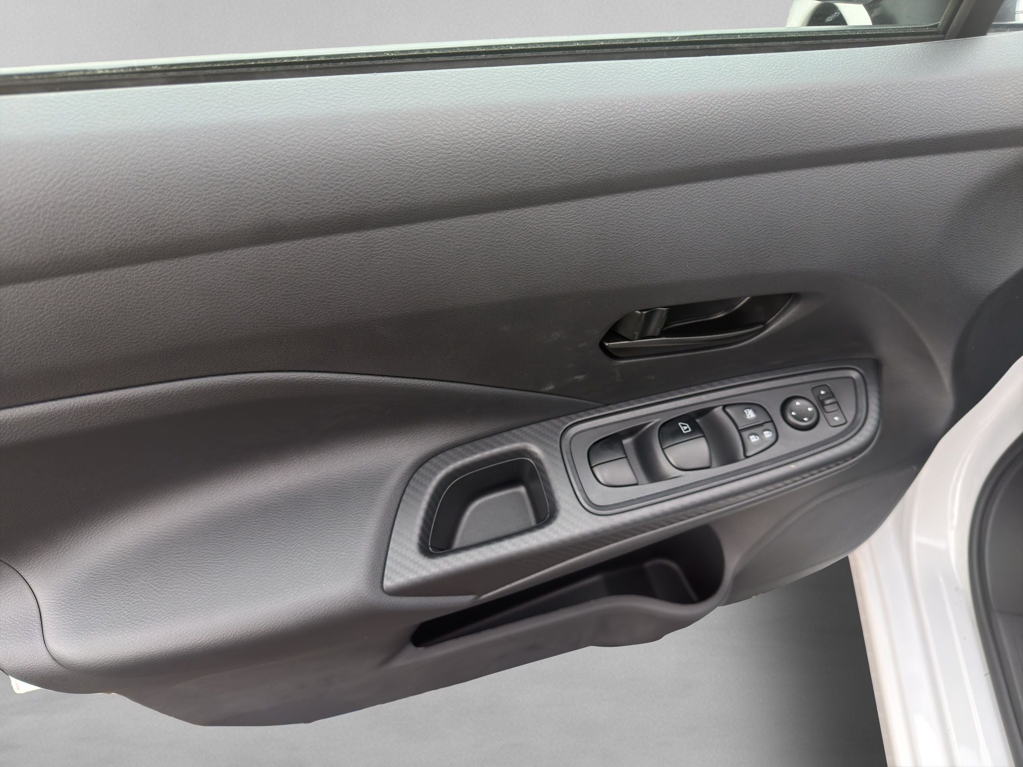 2026 Nissan V-DRIVE V-DRIVE TM AC AUDIO