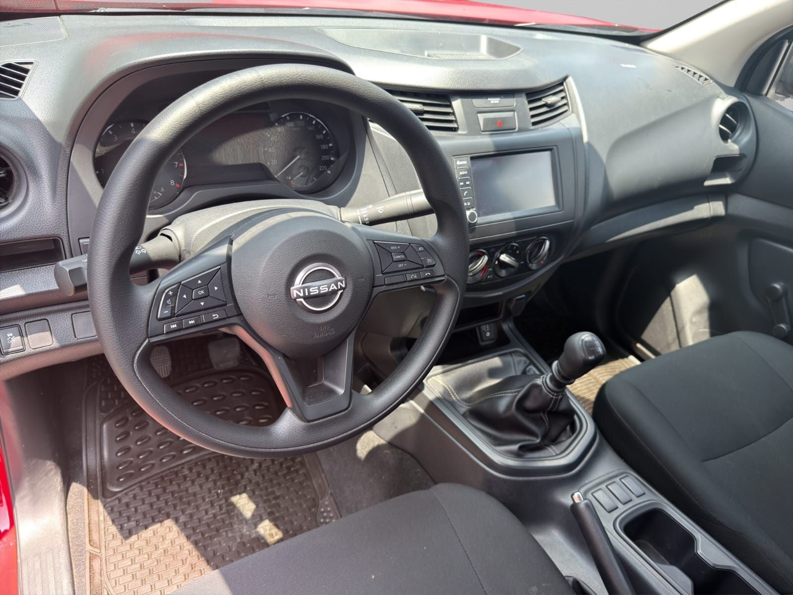 2025 Nissan NP300 CHASIS TM AC VDC