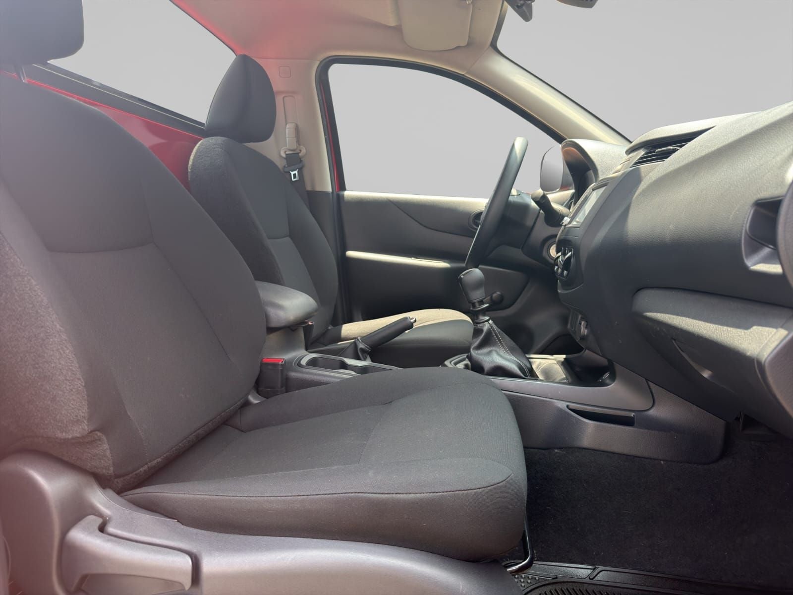 2025 Nissan NP300 CHASIS TM AC VDC