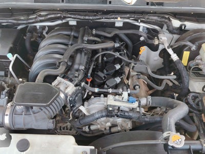 2020 Nissan NP300 4 PTS PICK-UP DOBLE CABINA SE TM6 AAC CD VE