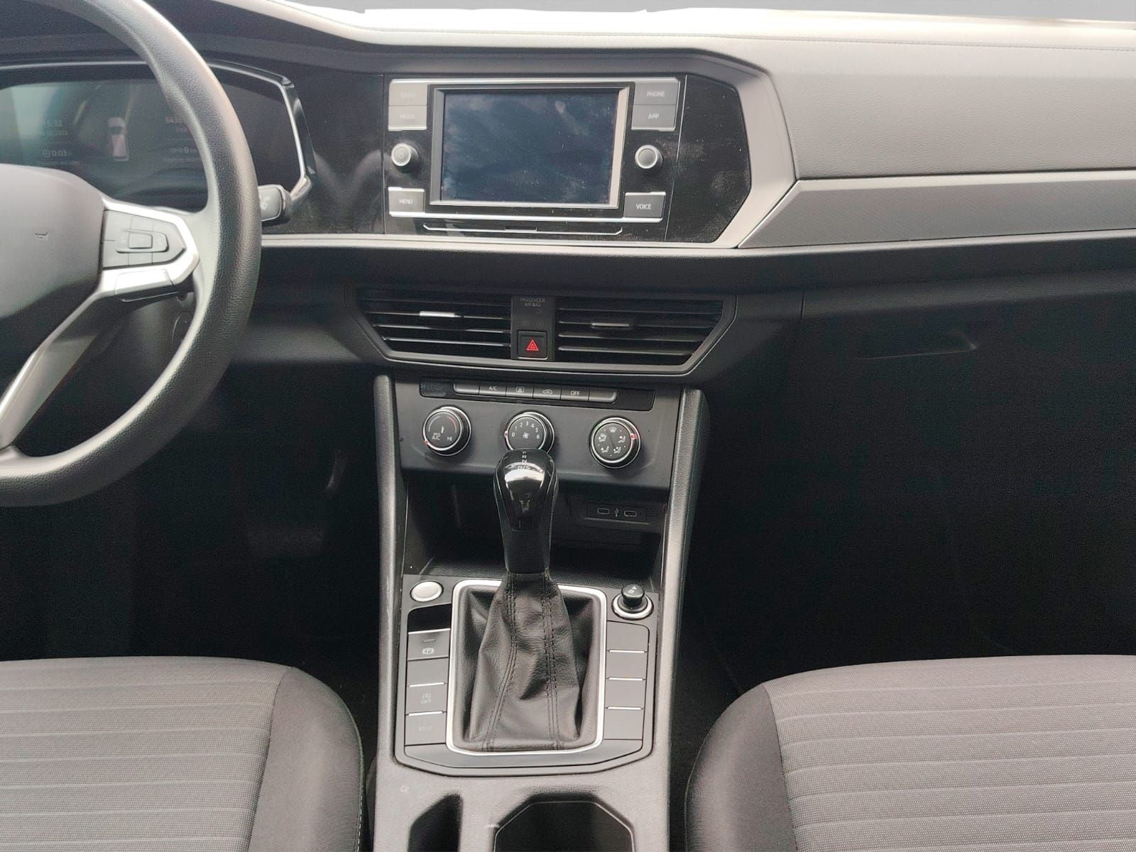 2024 Volkswagen JETTA 4P TRENDLINE L41.4T AUT