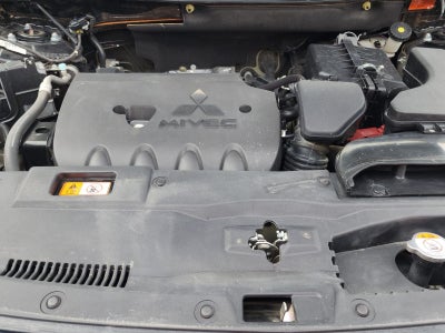 2022 Mitsubishi OUTLANDER 5 PTS SE 24L CVT 5 PAS RA-18