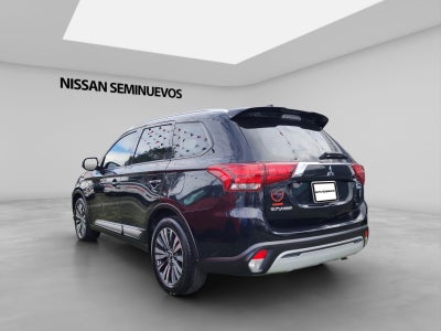 2022 Mitsubishi OUTLANDER 5 PTS SE 24L CVT 5 PAS RA-18