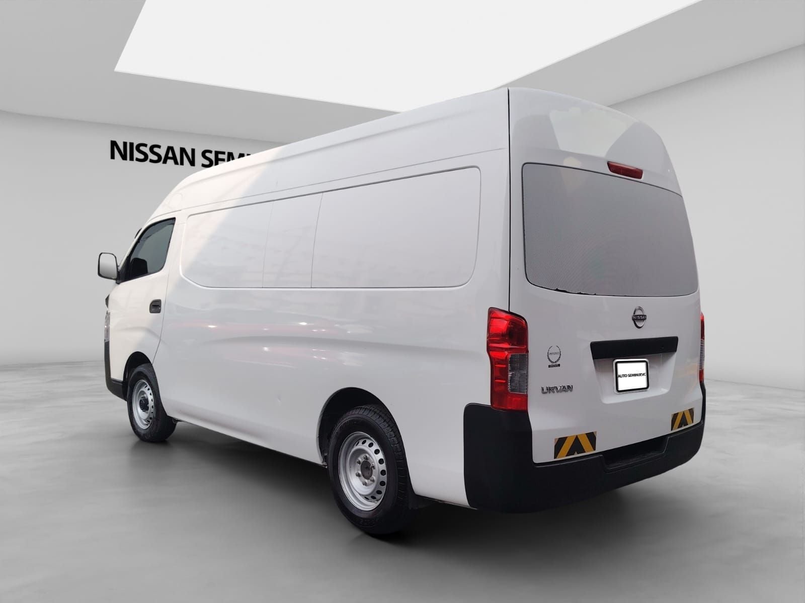 2023 Nissan URVAN 4 PTS AMPLIA TM5 AAC