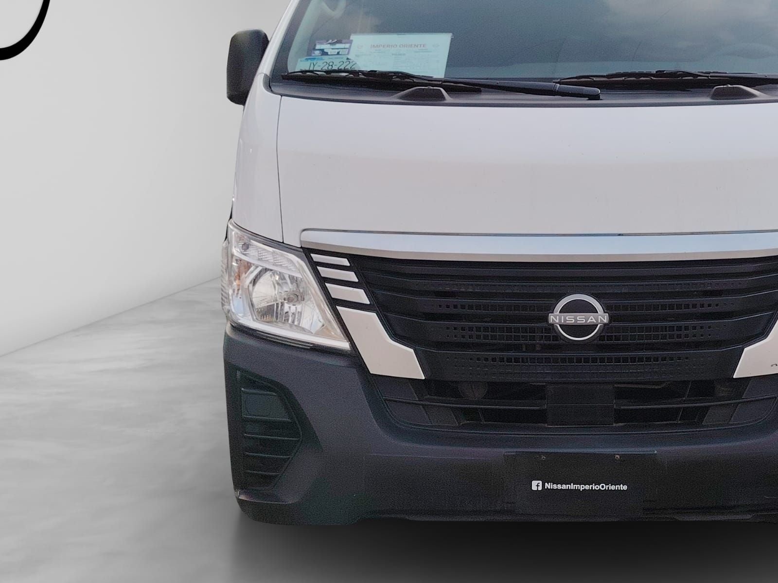 2023 Nissan URVAN 4 PTS AMPLIA TM5 AAC