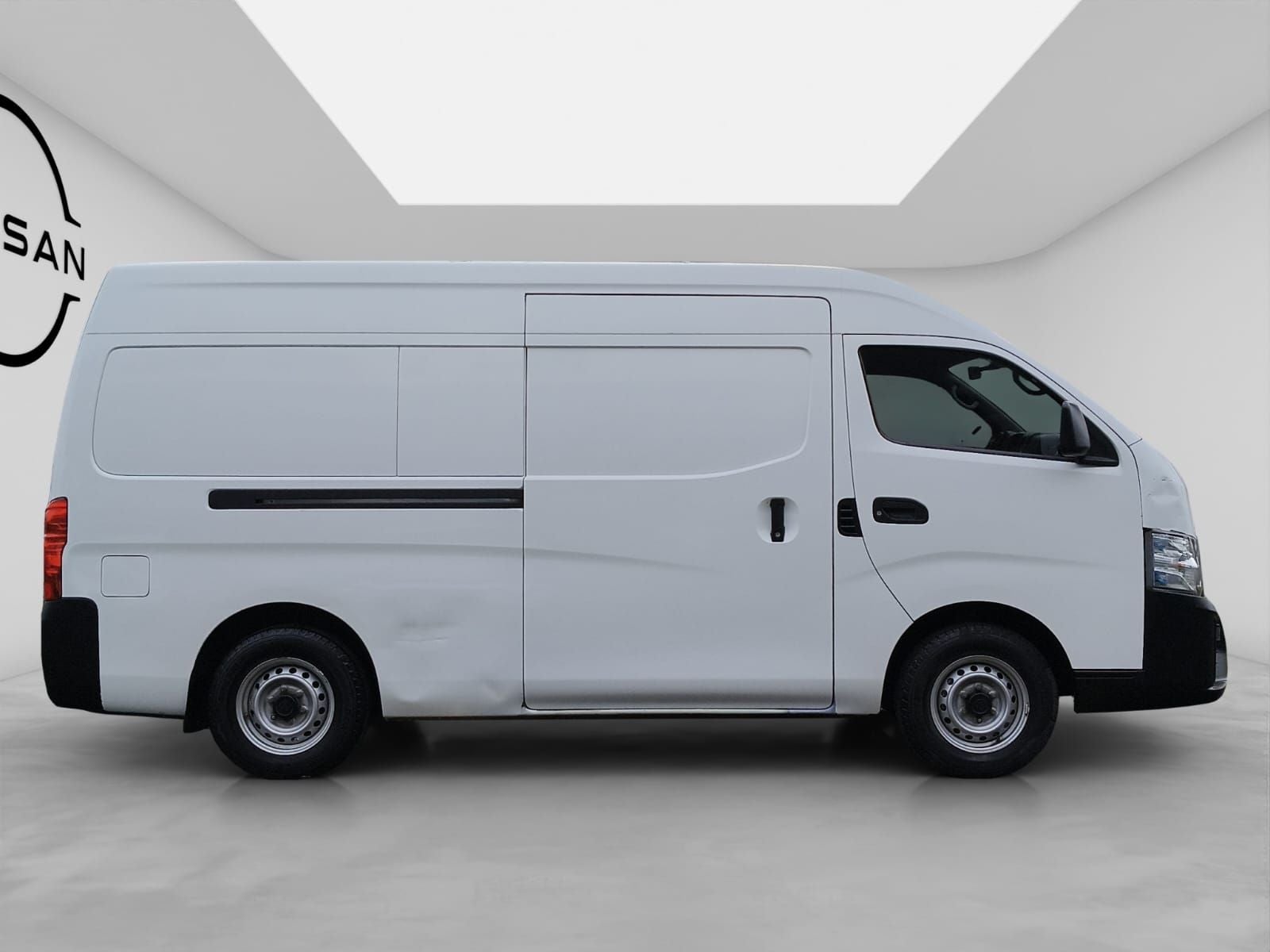 2024 Nissan URVAN 4P AMPLIA L42.5 MAN