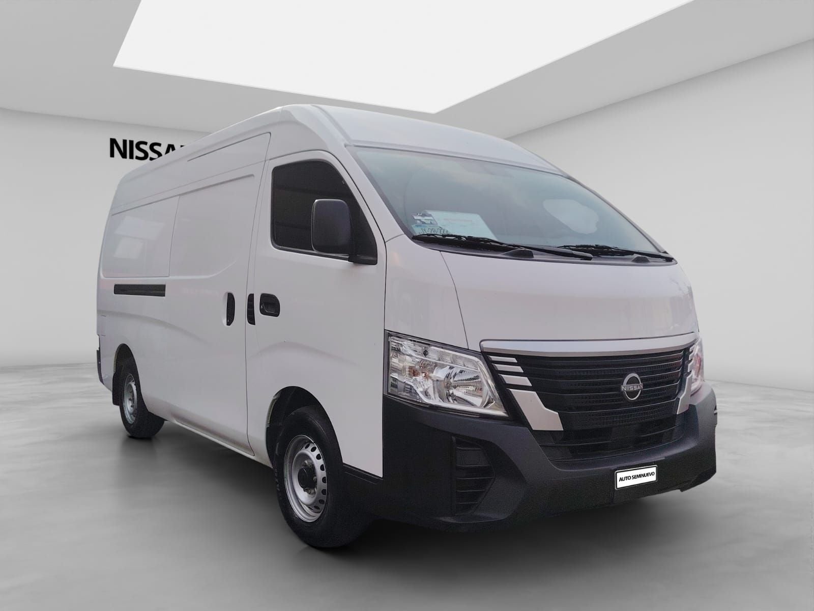 2023 Nissan URVAN 4 PTS AMPLIA VENTANAS TM5