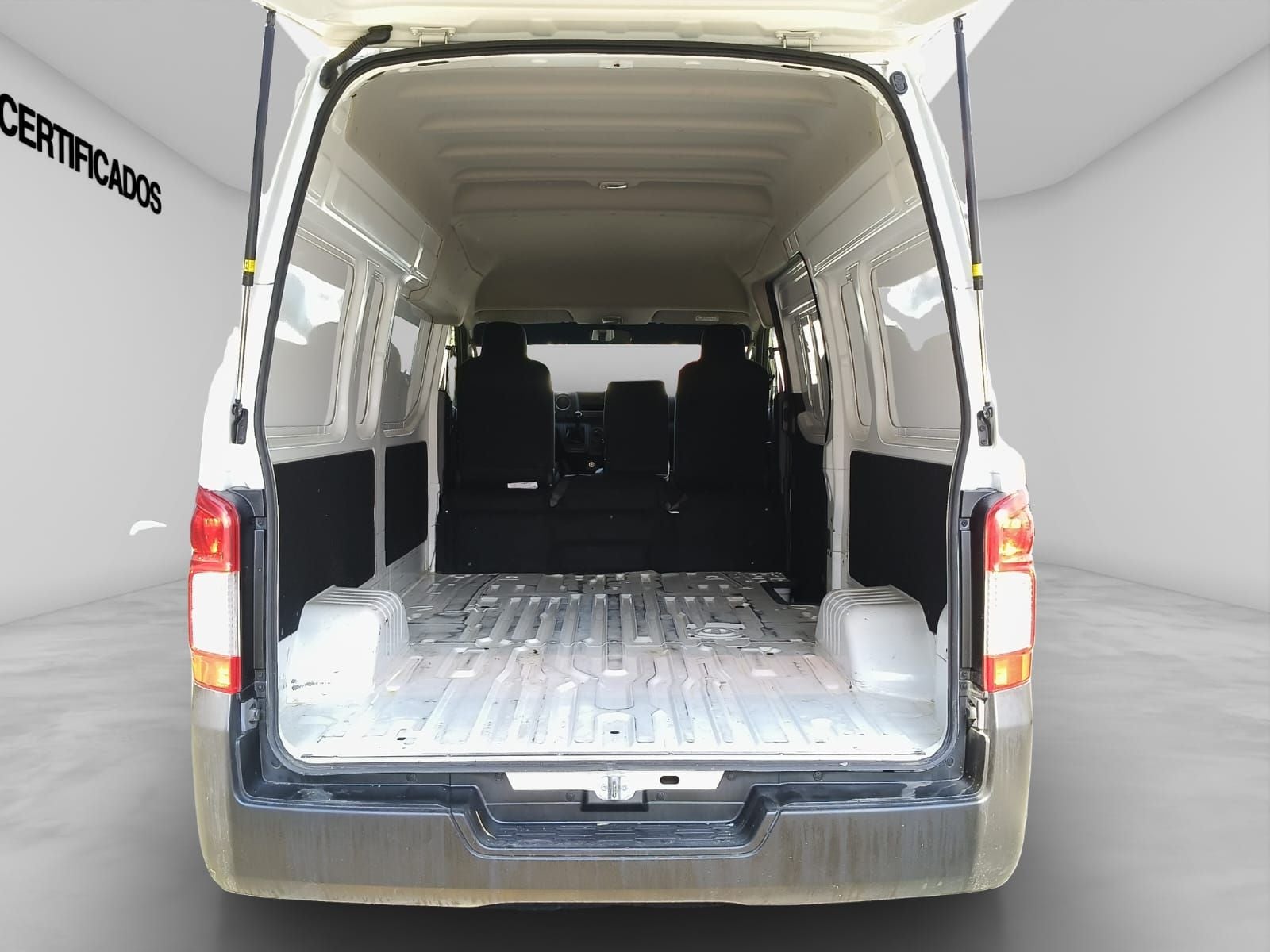 2024 Nissan URVAN 4P AMPLIA L42.5 MAN