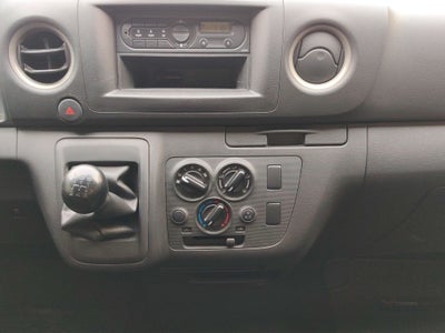 2024 Nissan URVAN 4P AMPLIA L42.5 MAN