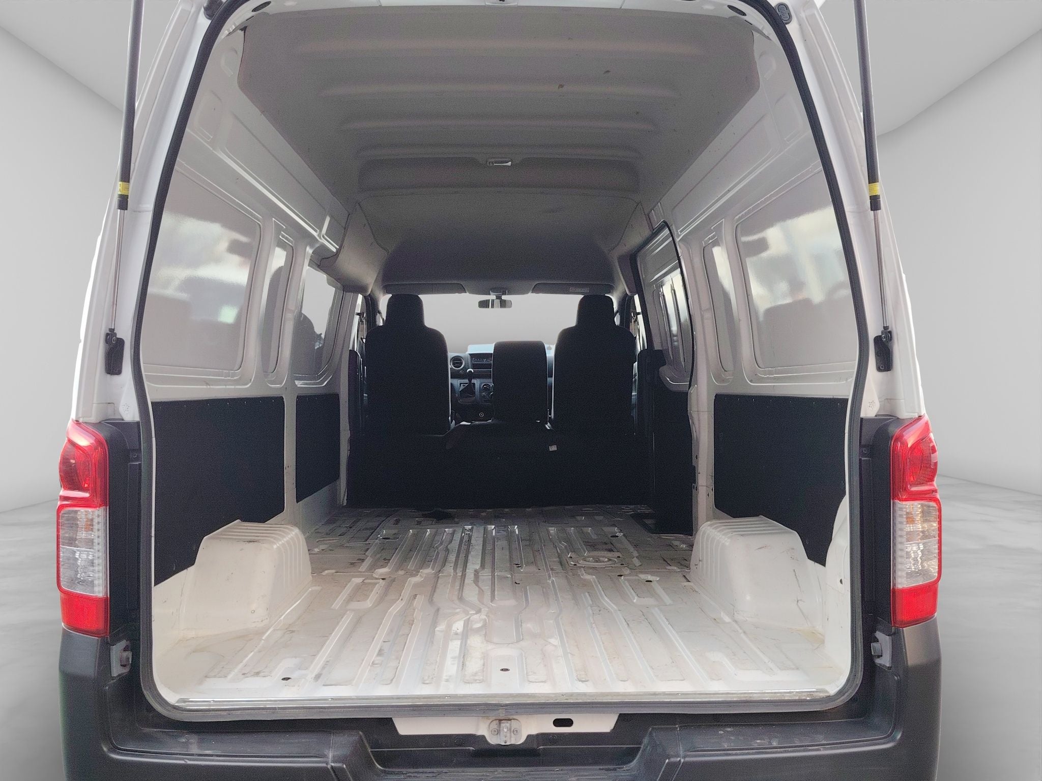 2024 Nissan URVAN 4P AMPLIA L42.5 MAN