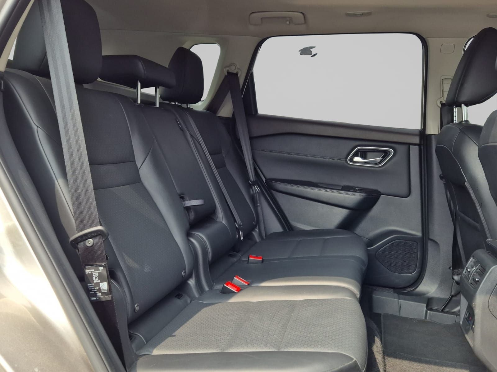 2025 Nissan X-TRAIL 5P PLATINUM E.POWER HEV L31.5 AUT