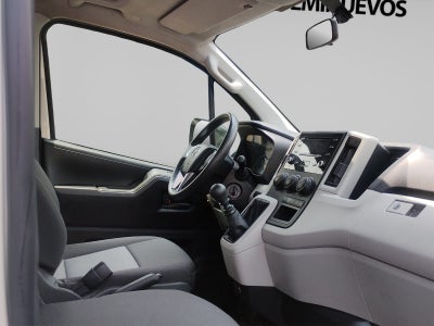 2023 Toyota HIACE 4 PTS DX SUPERLARGA TM5 CVENTANAS