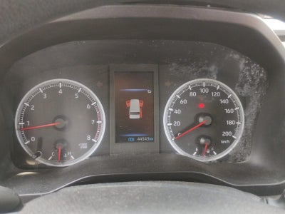 2023 Toyota HIACE 4 PTS DX SUPERLARGA TM5 CVENTANAS