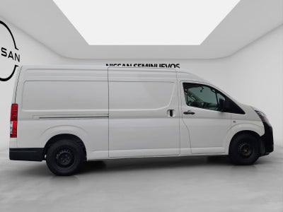 2023 Toyota HIACE 4 PTS DX SUPERLARGA TM5 CVENTANAS