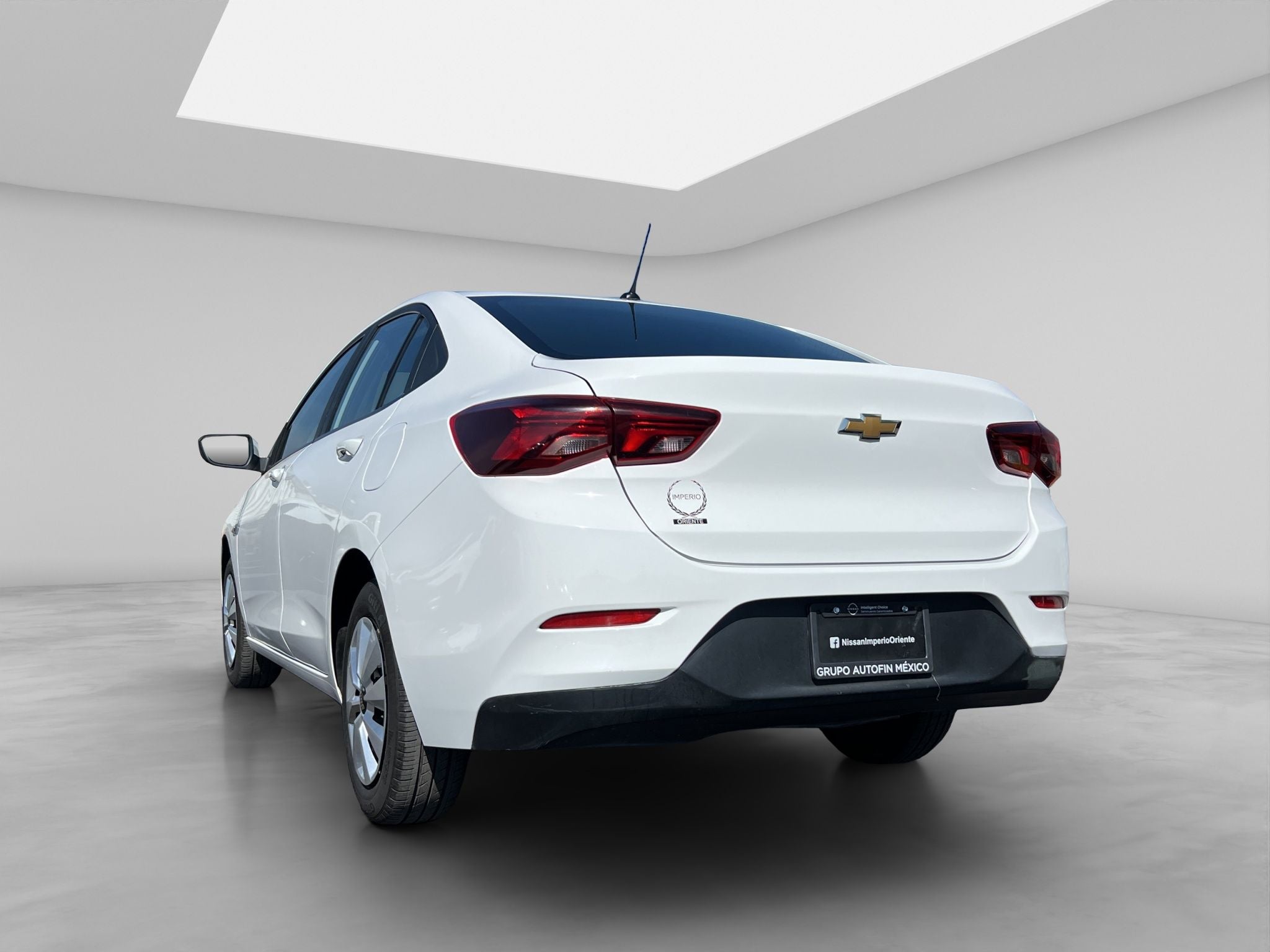 2023 Chevrolet ONIX A 4 PTS LS 13L TM5 AAC BA R-15