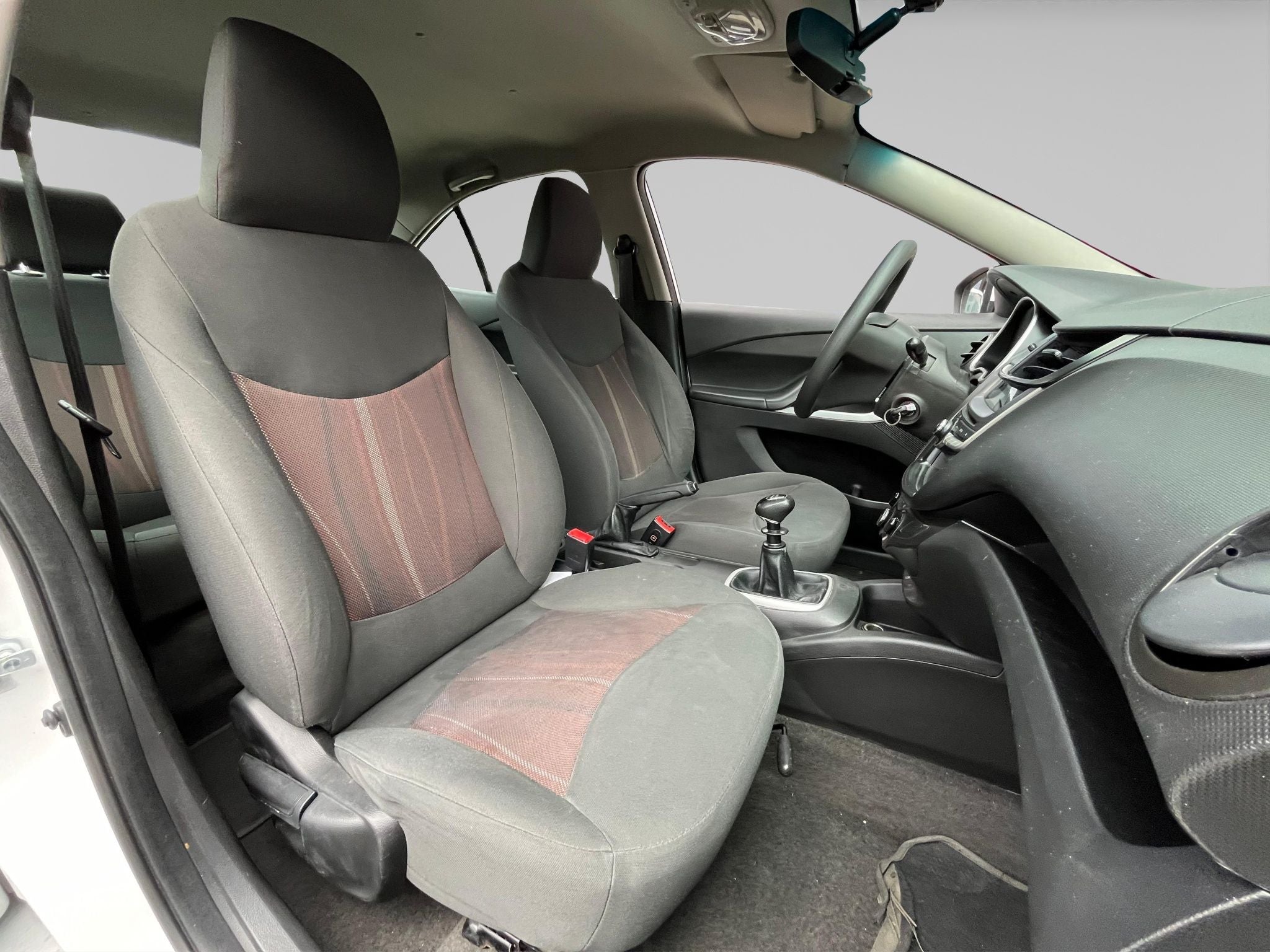 2020 Chevrolet AVEO 4 PTS LS TM5 AAC R-14