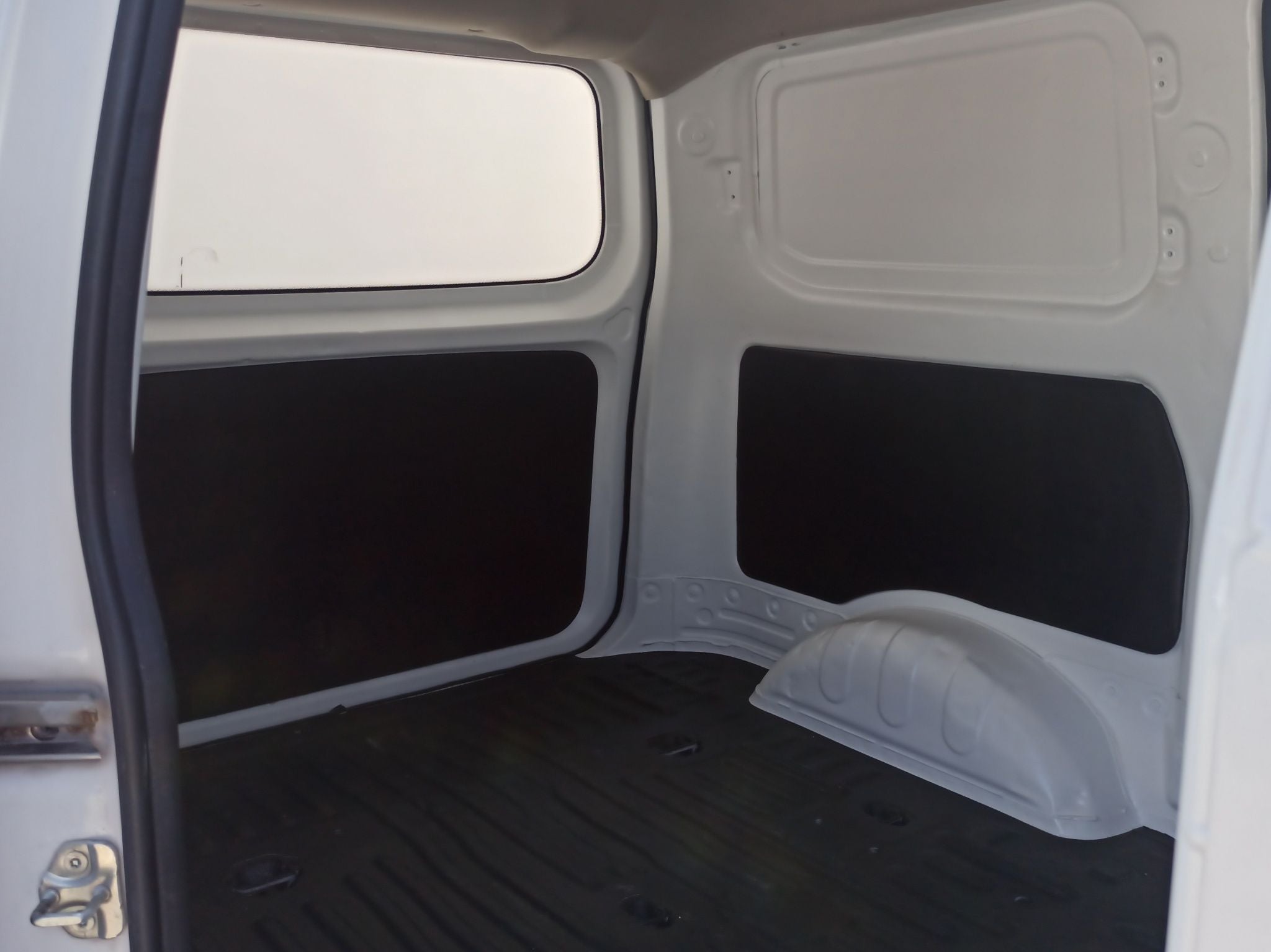 2023 Chevrolet TORNADO B 4 PTS LS 15L TM5 AAC RA-14