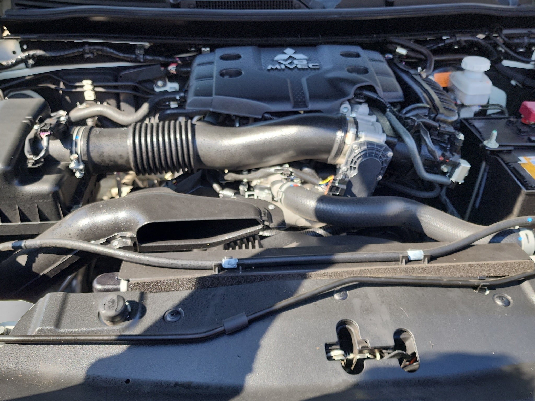 2023 Mitsubishi MONTERO 5P SPORT SE PLUS V63.0 AUT