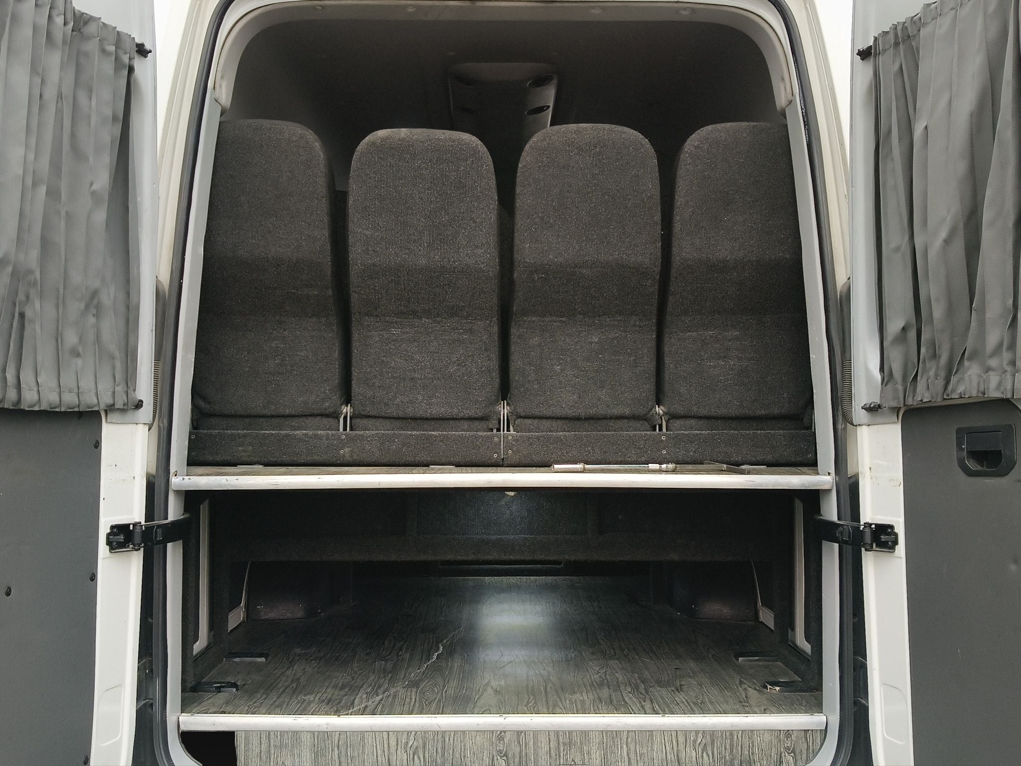 2020 Volkswagen CRAFTER 5 PTS AMPLIA VENTANAS TM6 AAC CAJA EXTENDIDA TECHO ALTO