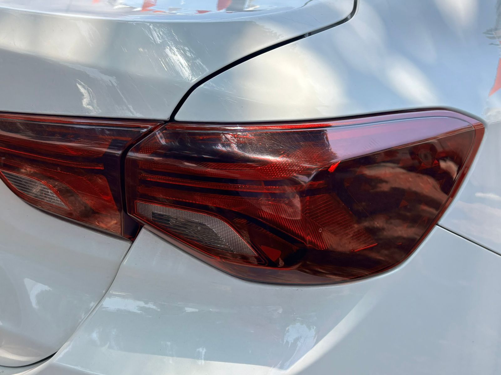 2021 Chevrolet ONIX 4 PTS LS 10T TM5 AAC BA R-15