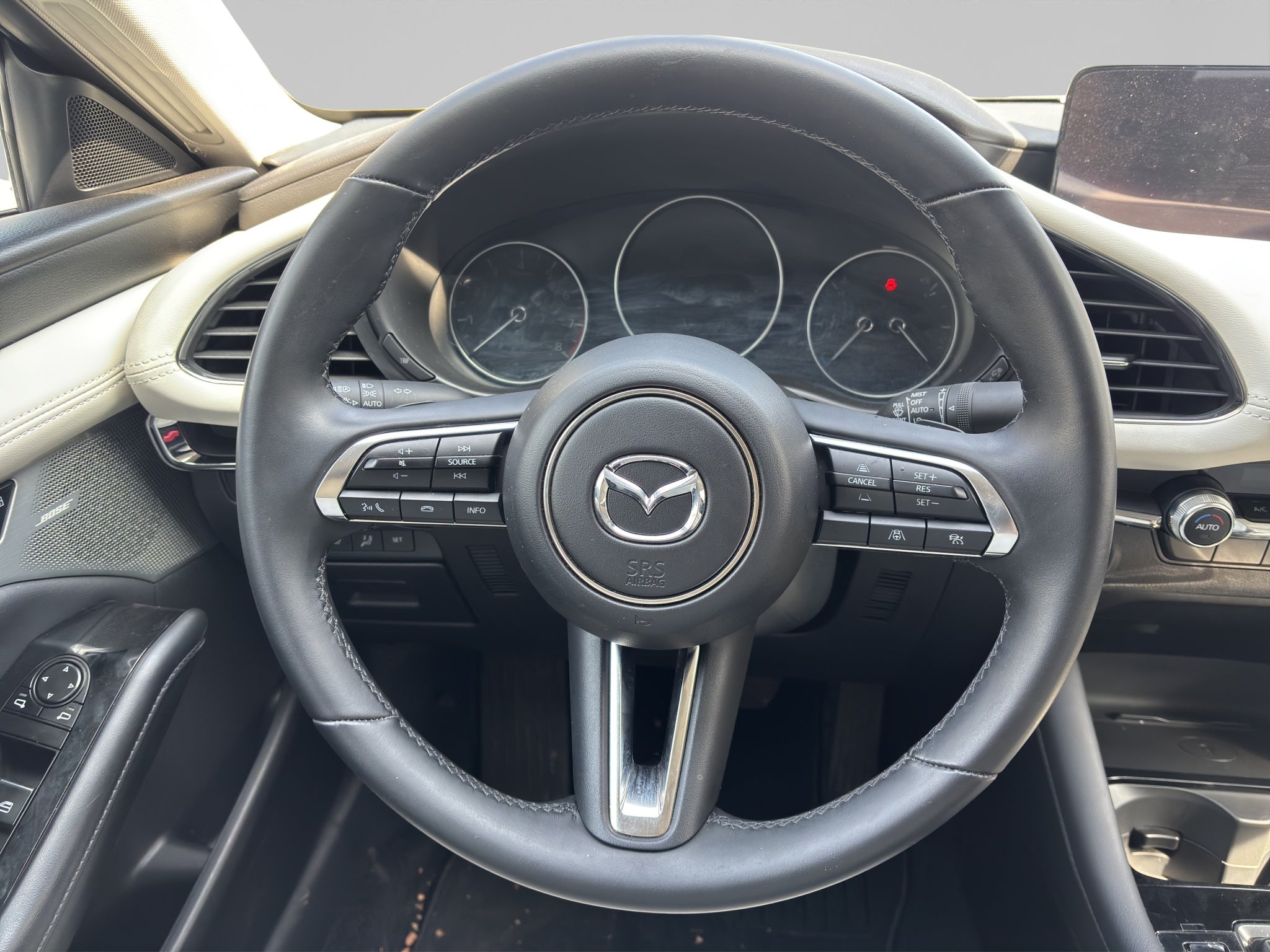 2025 Mazda MAZDA 3 4P SEDAN SIGNATURE L42.5T AUT