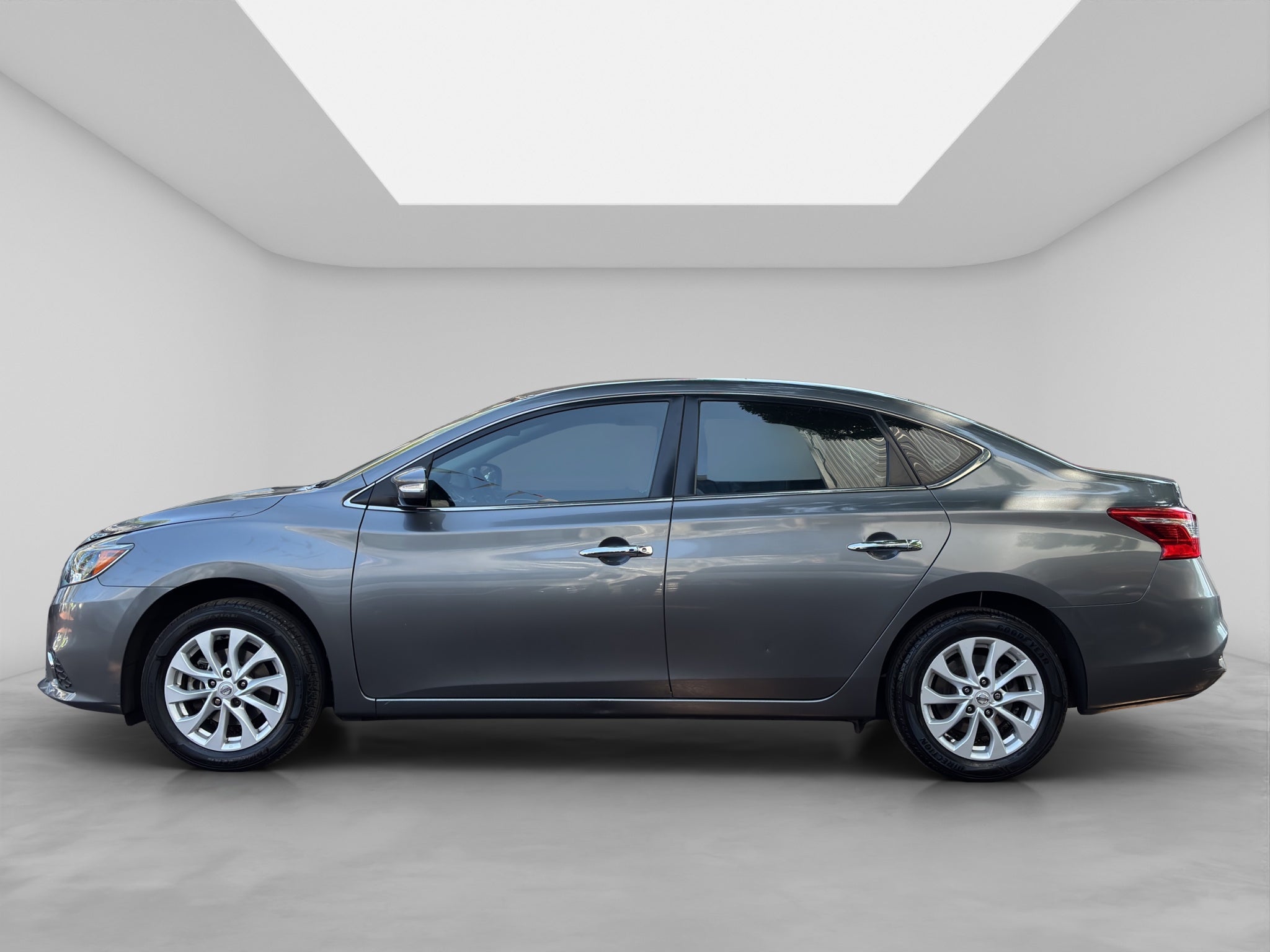 2017 Nissan SENTRA 4 PTS ADVANCE AAC F NIEBLA RA-16CVT