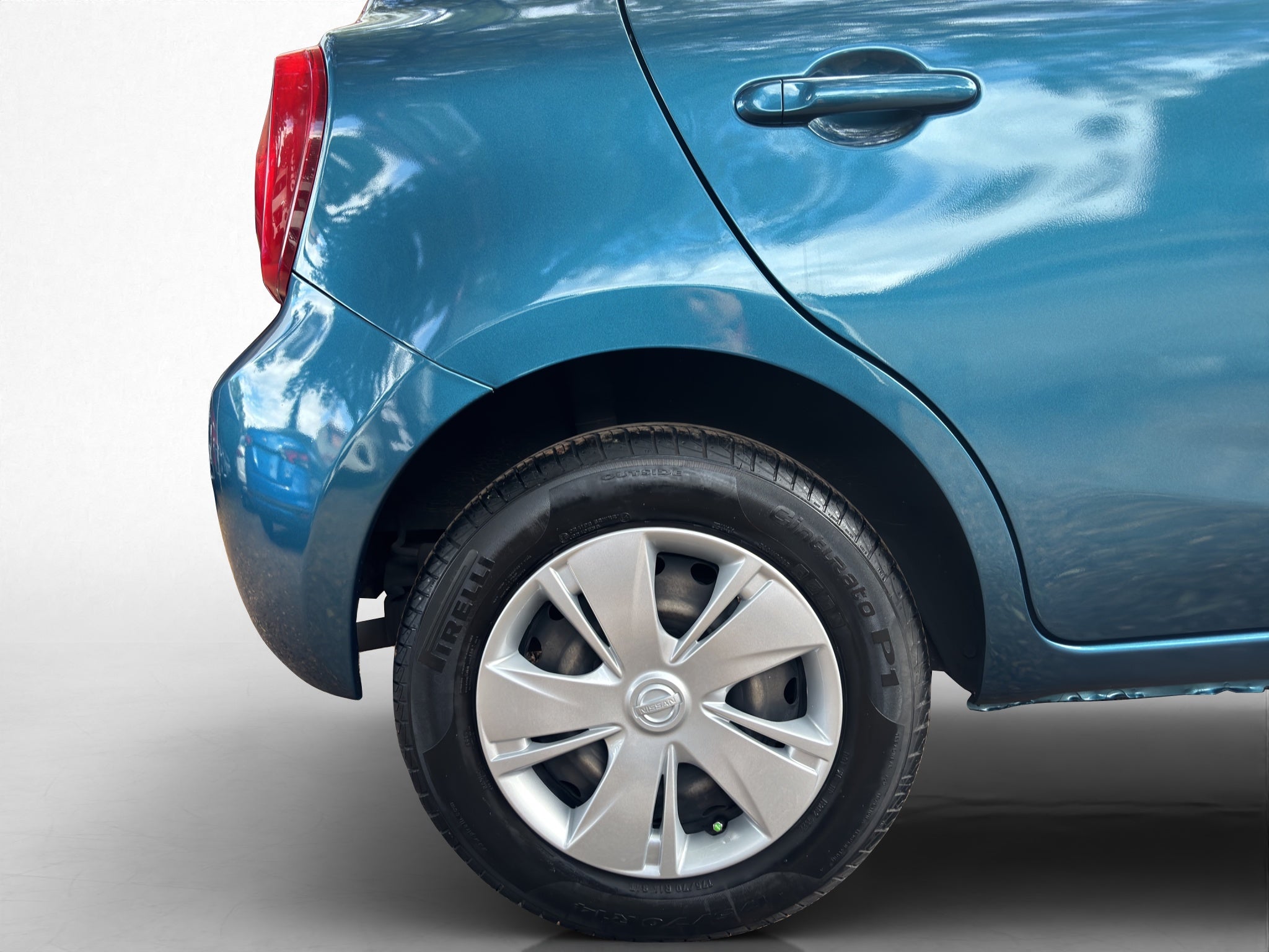 2016 Nissan MARCH 5 PTS HB SENSE TA AAC DA CD R-14
