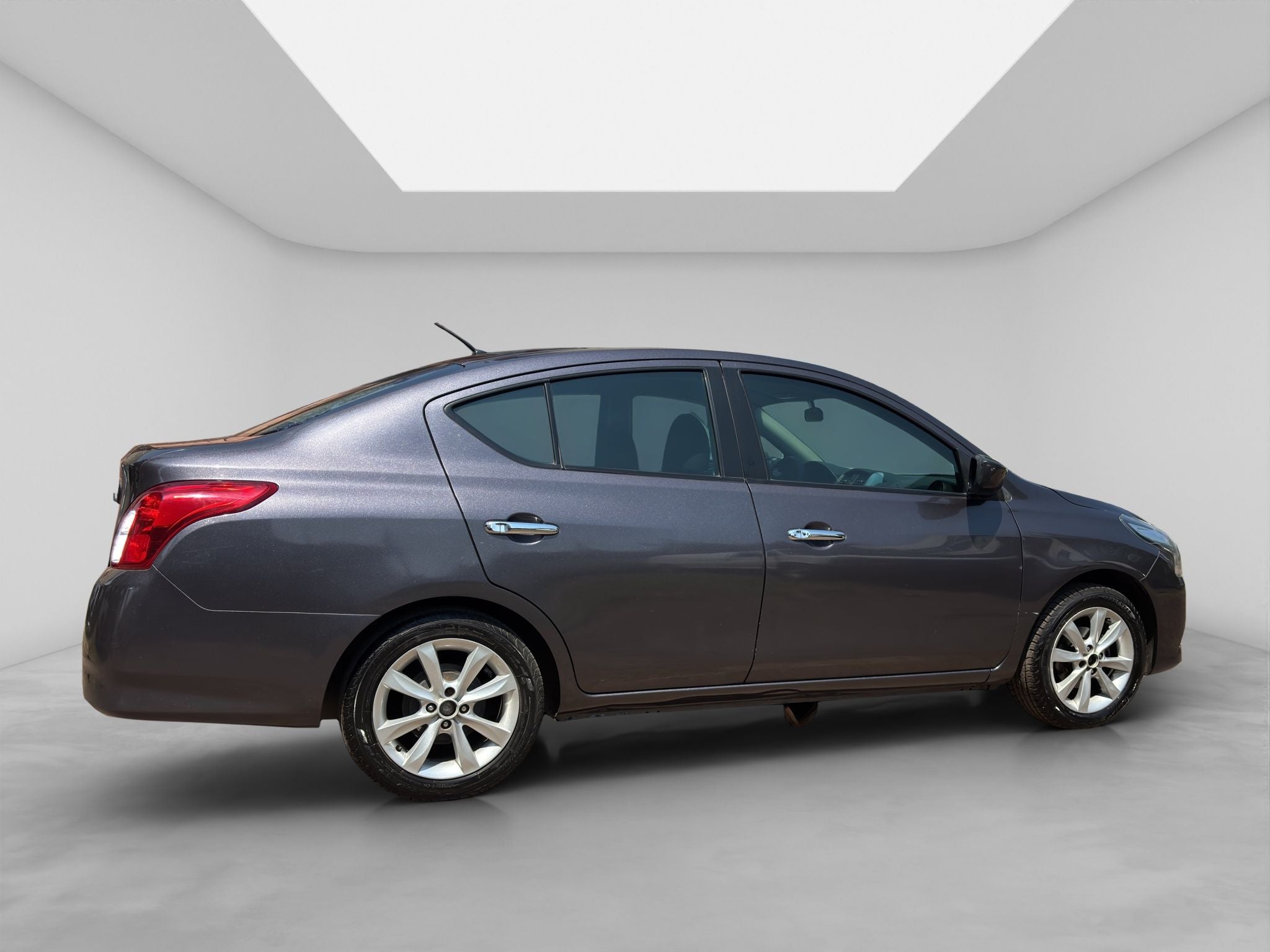 2015 Nissan VERSA 4 PTS ADVANCE TA AAC VE F NIEBLA RA-15