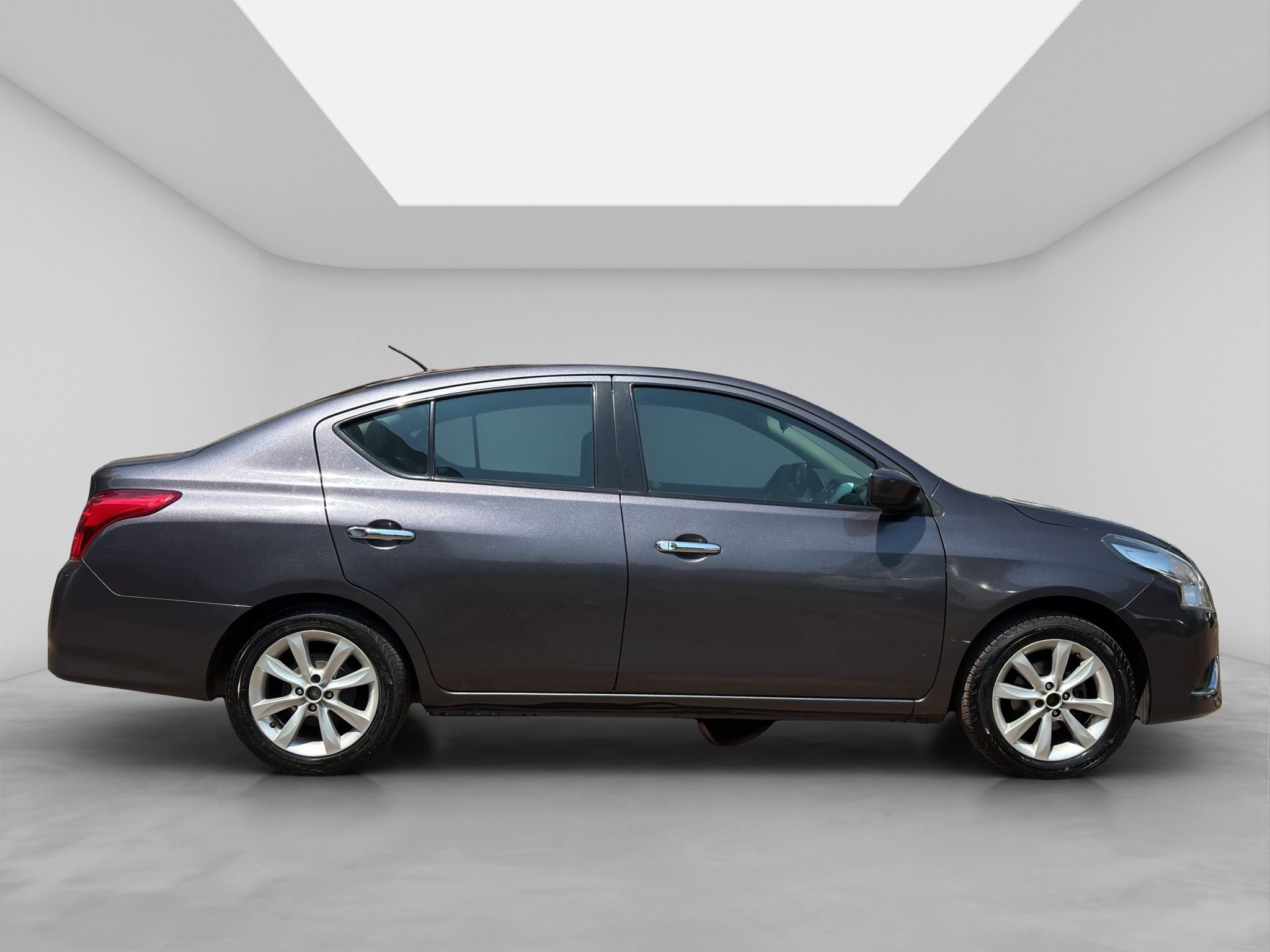 2015 Nissan VERSA 4 PTS ADVANCE TA AAC VE F NIEBLA RA-15