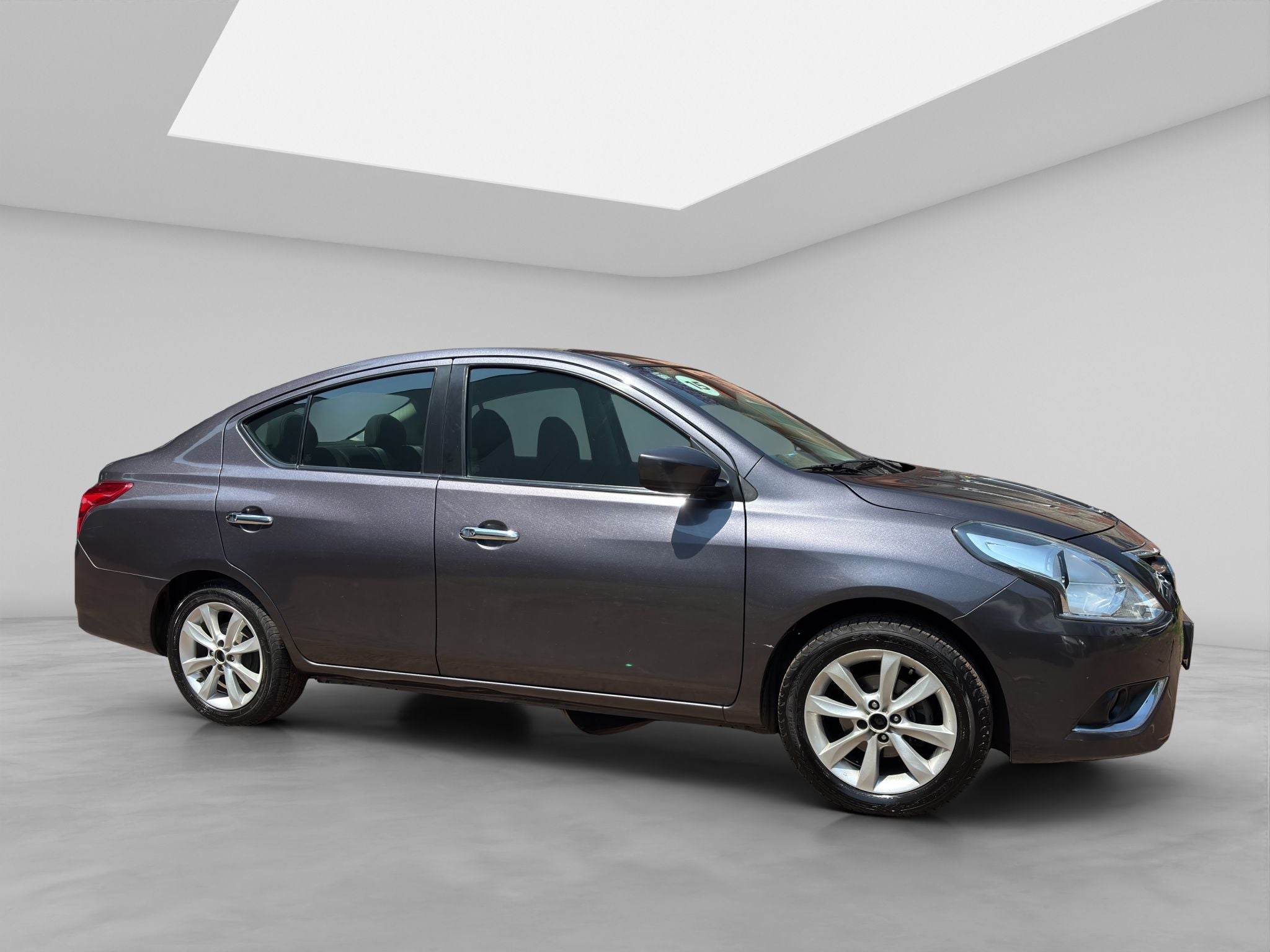 2015 Nissan VERSA 4 PTS ADVANCE TA AAC VE F NIEBLA RA-15