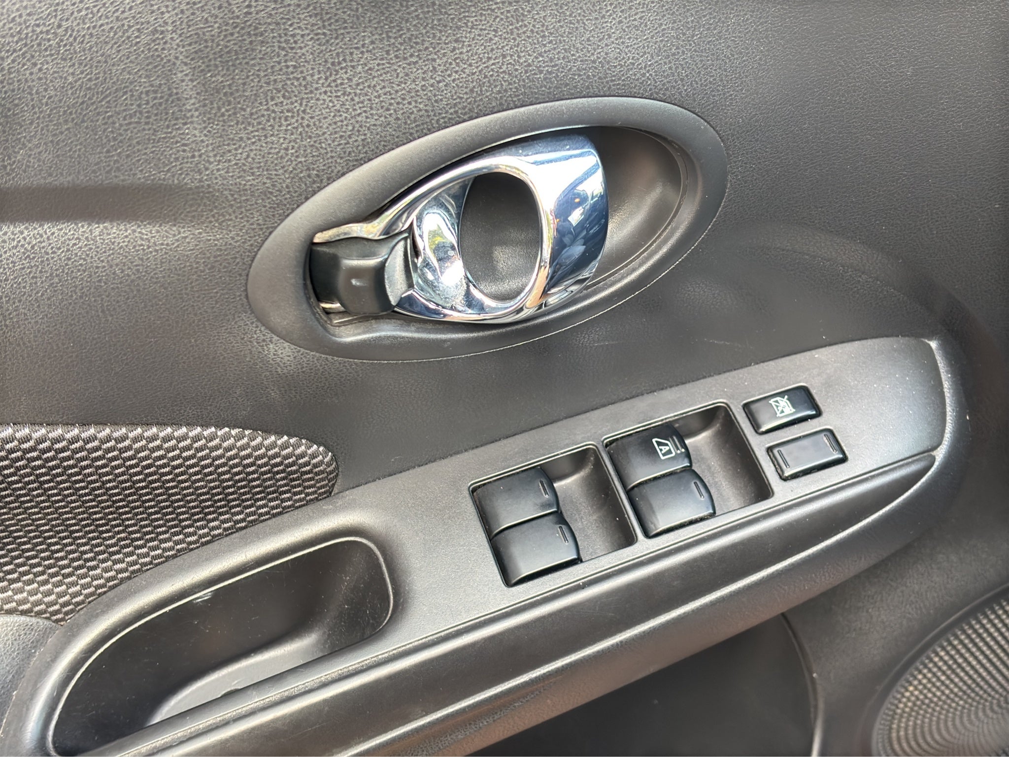 2017 Nissan VERSA 4 PTS ADVANCE TM5 AAC VE F NIEBLA RA-15