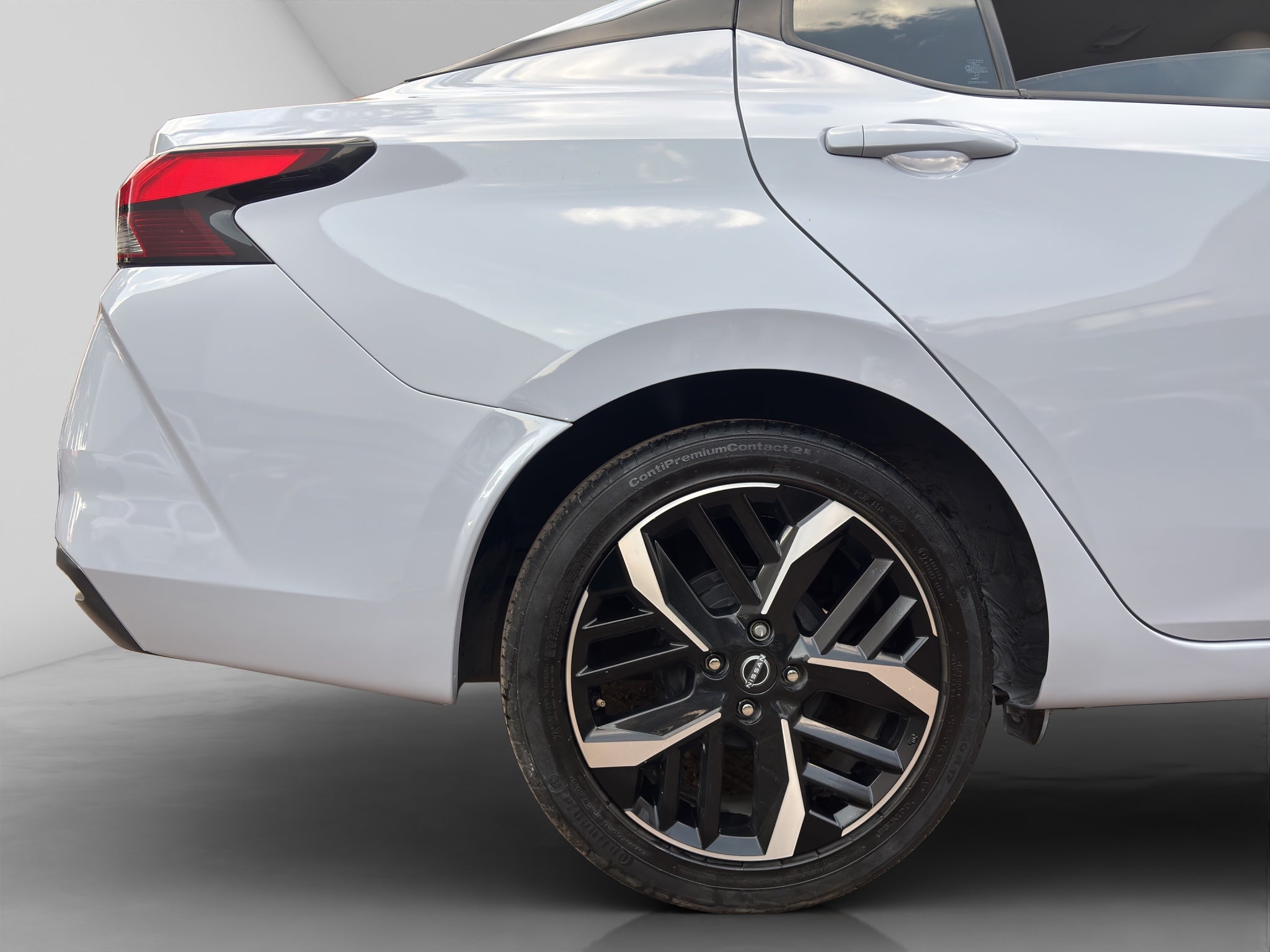 2023 Nissan VERSA 4P EXCLUSIVE L41.6 AUT