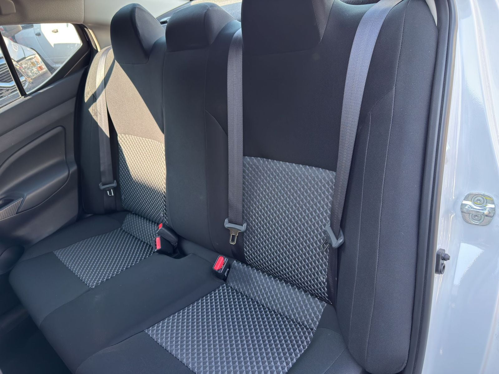 2024 Nissan VERSA 4P SENSE L41.6 AUT