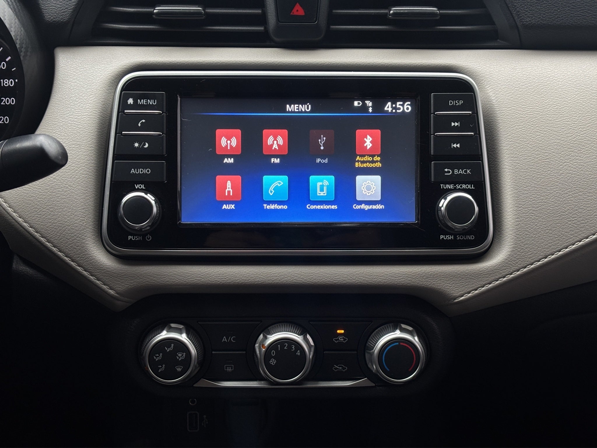 2021 Nissan VERSA 4 PTS ADVANCE AAC VE F NIEBLA RA-16CVT