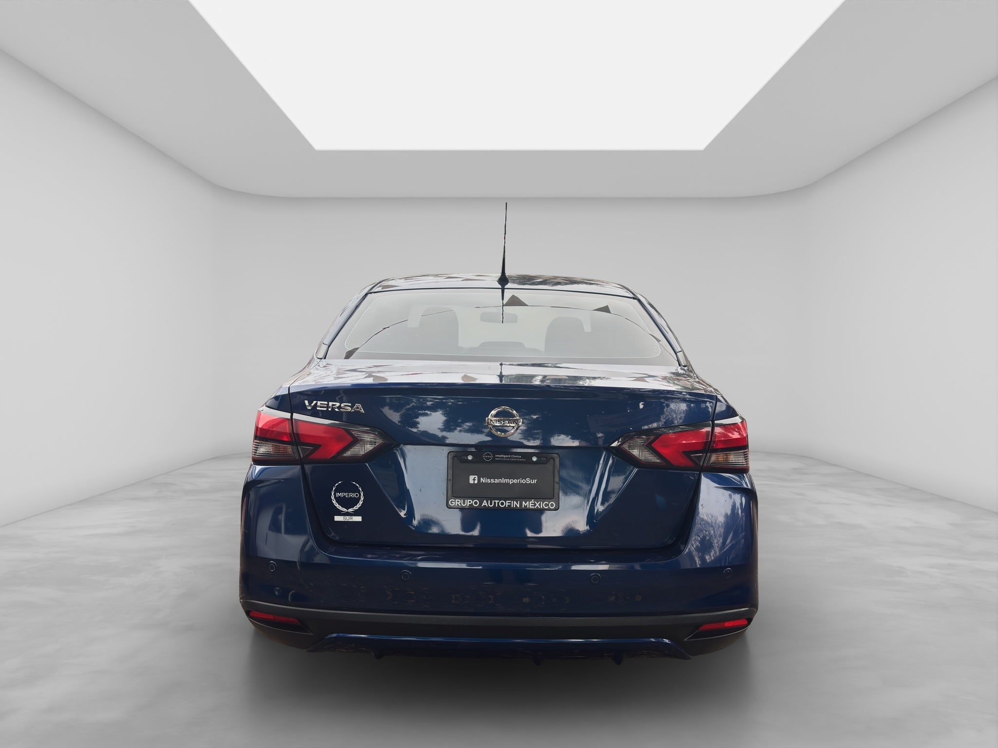 2021 Nissan VERSA 4 PTS ADVANCE AAC VE F NIEBLA RA-16CVT