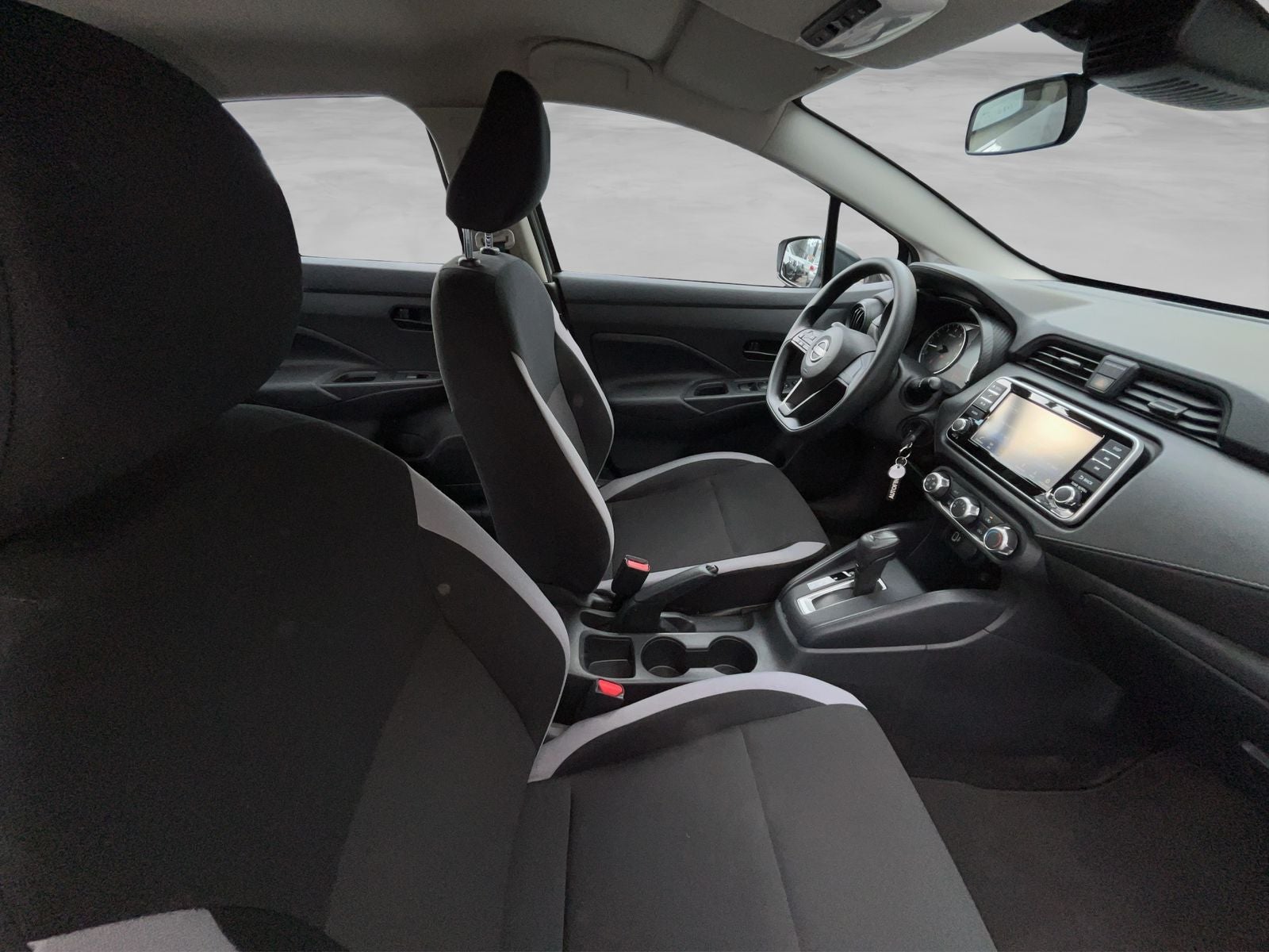 2025 Nissan VERSA 4P SENSE L41.6 AUT