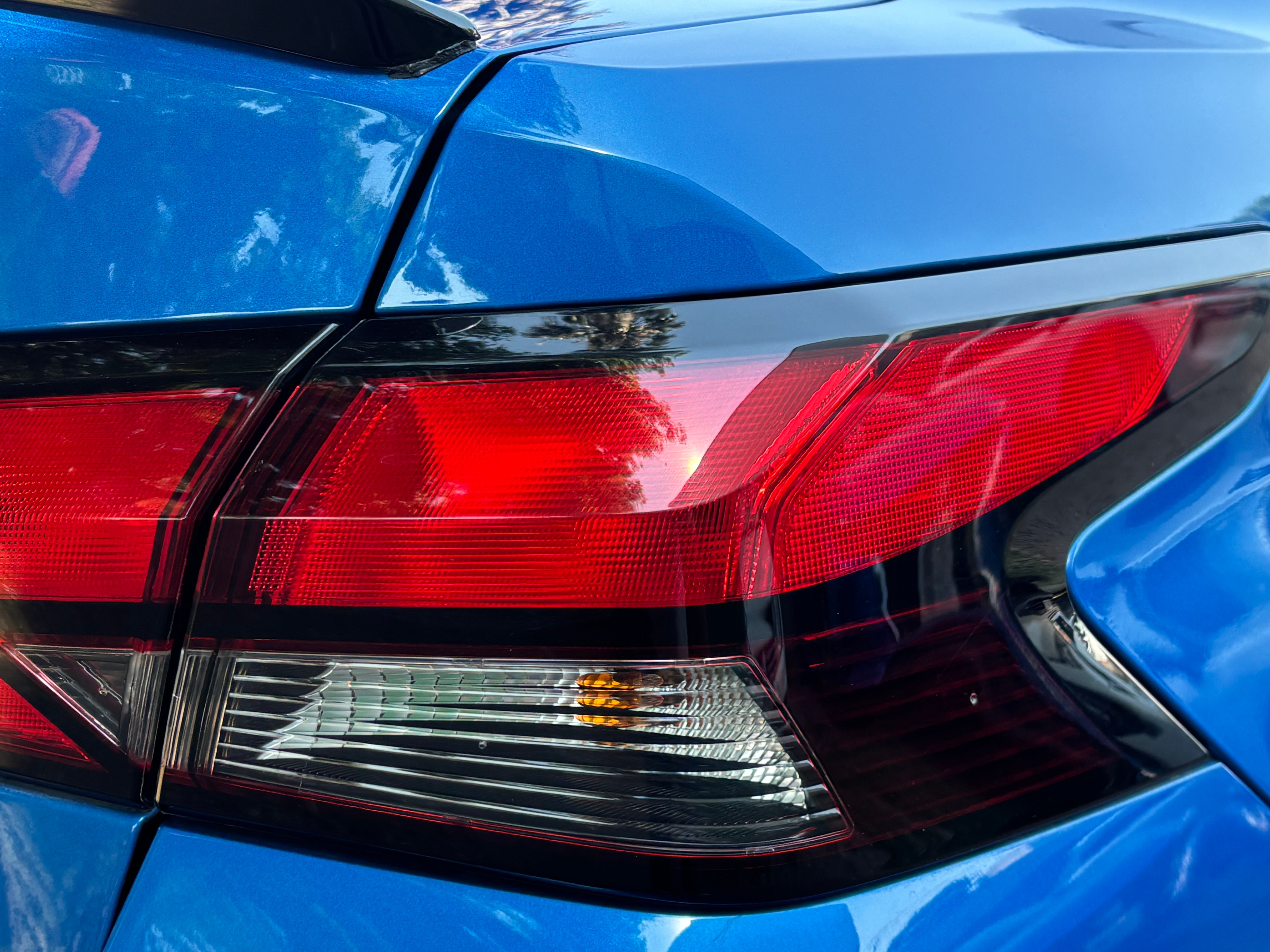 2024 Nissan VERSA 4P SENSE L41.6 MAN