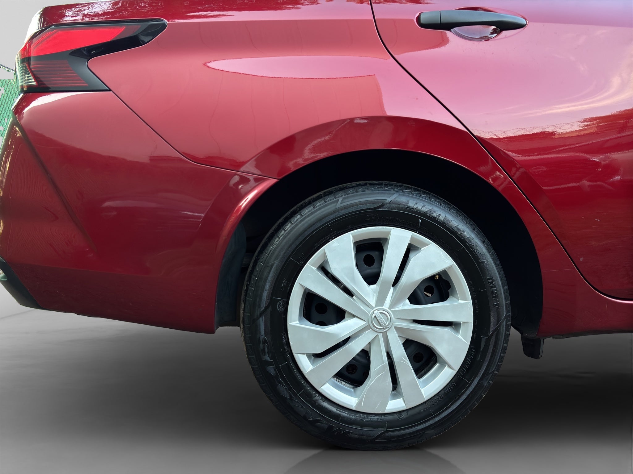 2024 Nissan VERSA 4P SENSE L41.6 AUT