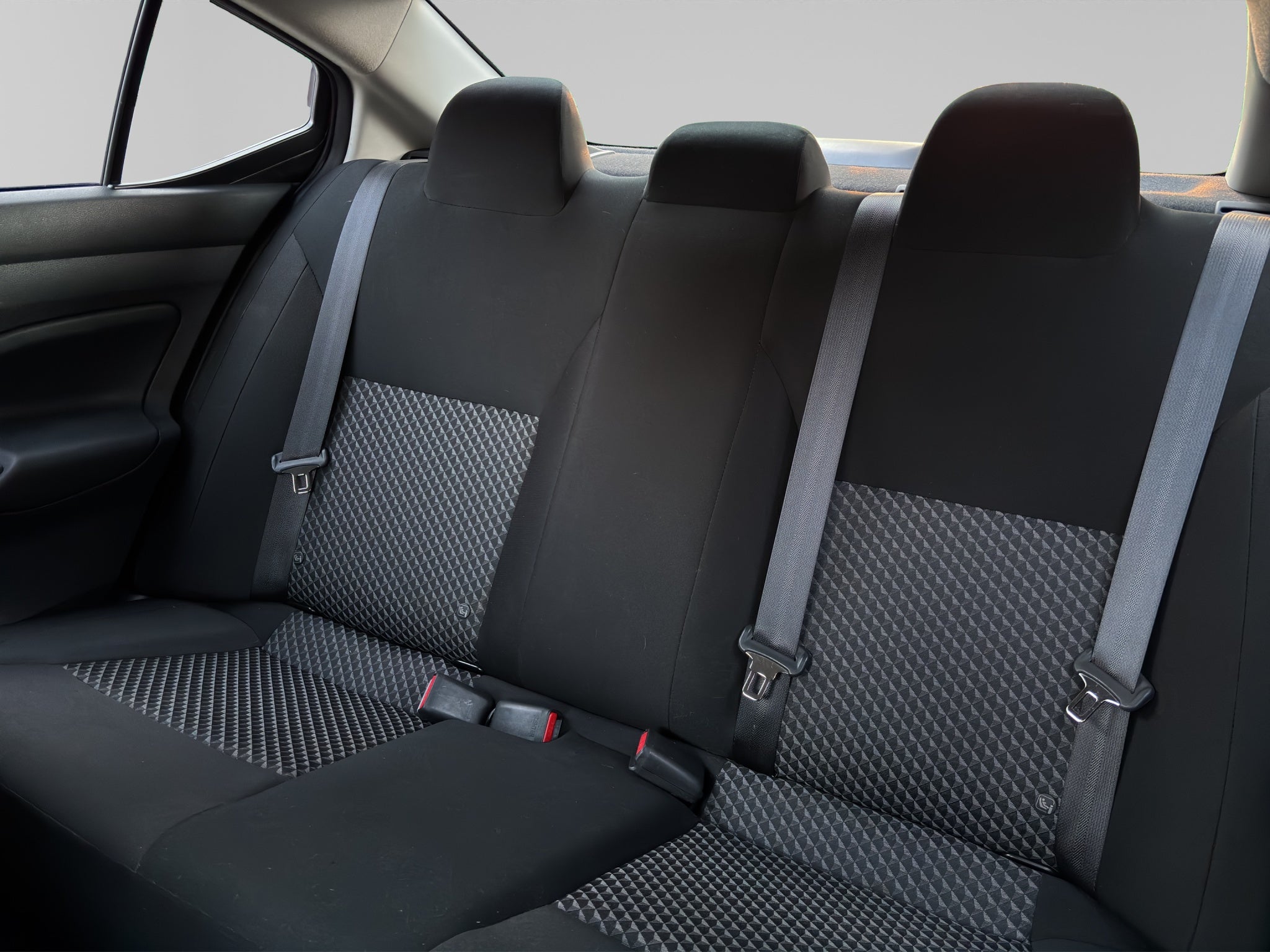 2024 Nissan VERSA 4P SENSE L41.6 AUT