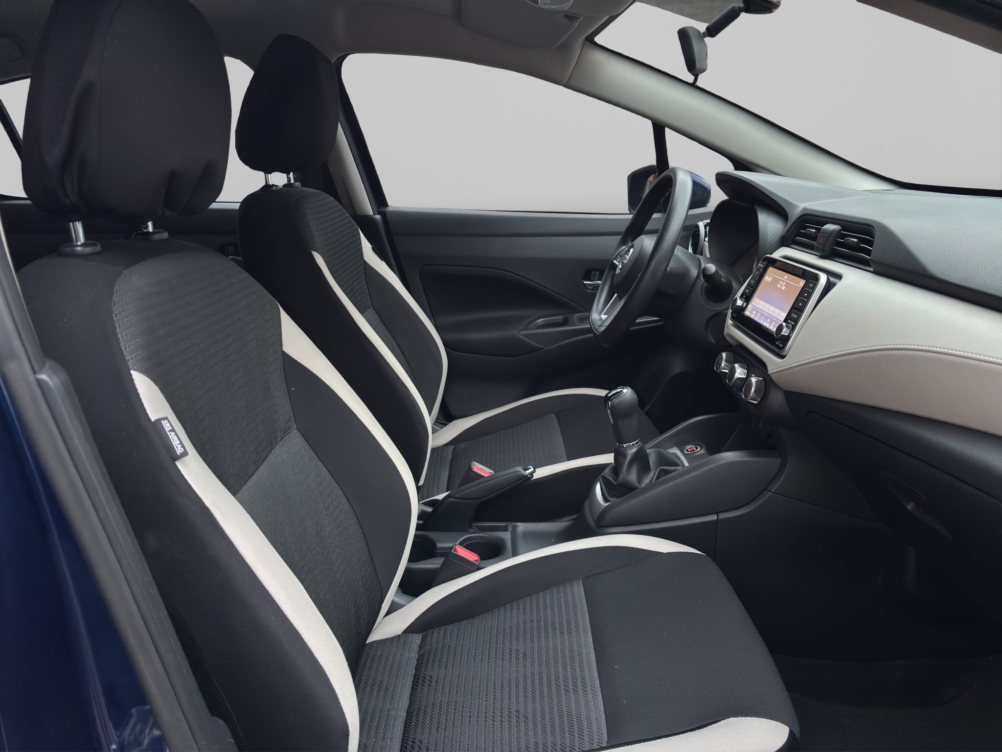 2022 Nissan VERSA 4 PTS ADVANCE TA AAC VE F NIEBLA RA-16