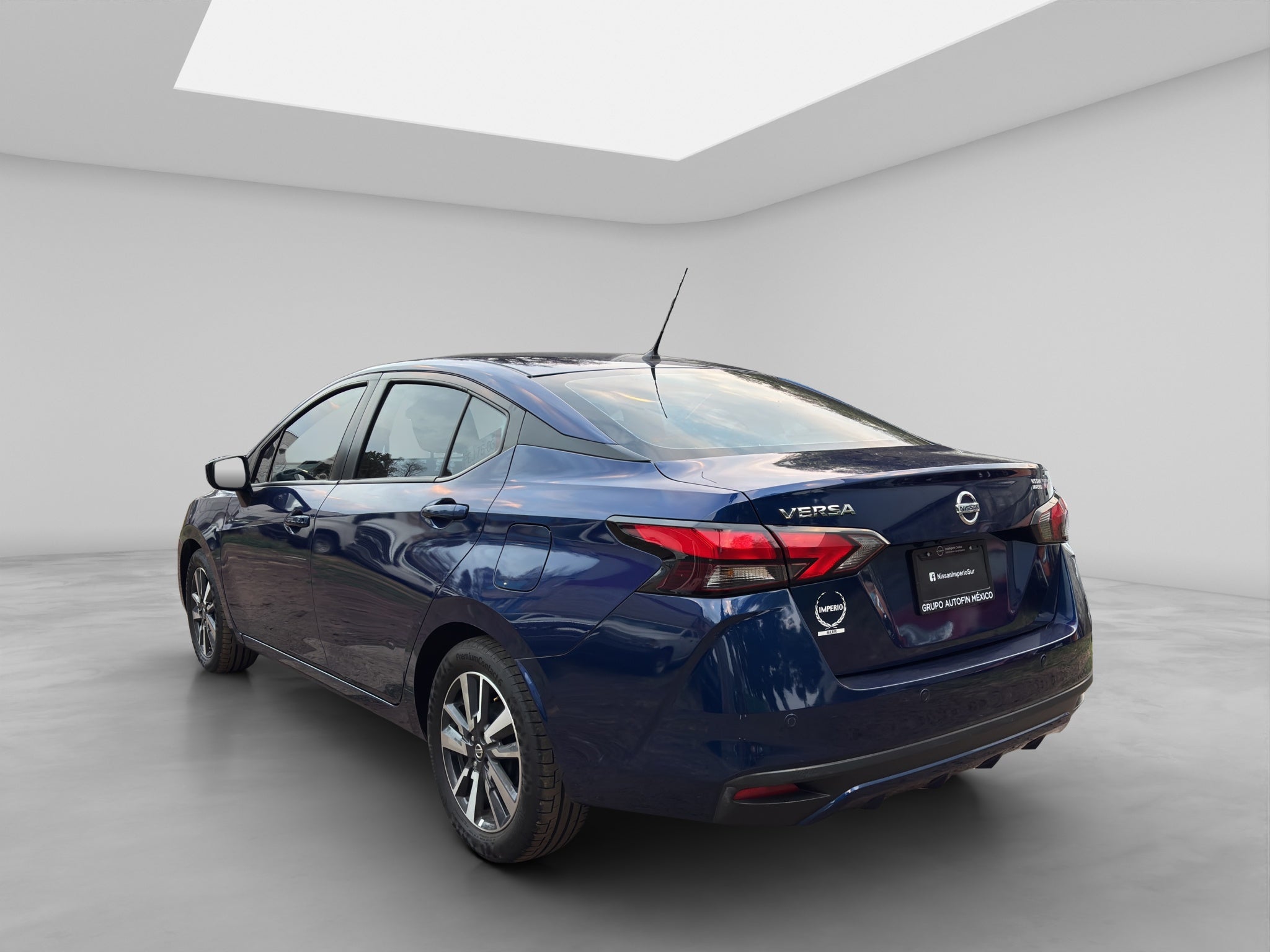 2022 Nissan VERSA 4 PTS ADVANCE TA AAC VE F NIEBLA RA-16